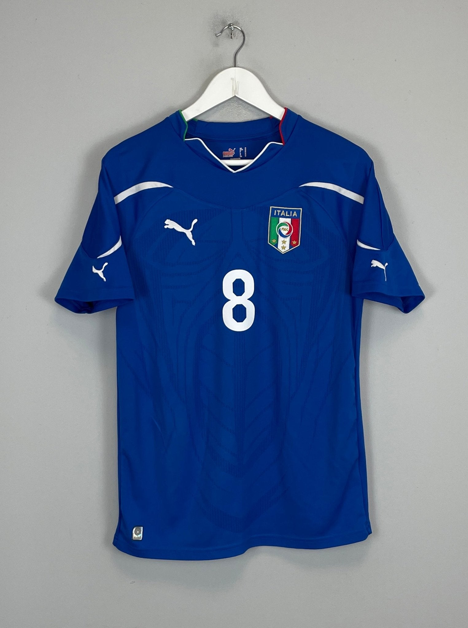 Shop 2010/12 ITALY GATTUSO #8 HOME SHIRT (M) PUMA, classic football shirts, vintage football shirts & retro soccer jerseys at Cult Kits