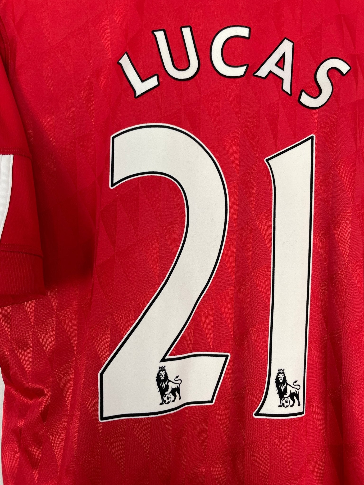 Shop 2010/12 LIVERPOOL LUCAS #21 HOME SHIRT (L) ADIDAS, classic football shirts, vintage football shirts & retro soccer jerseys at Cult Kits