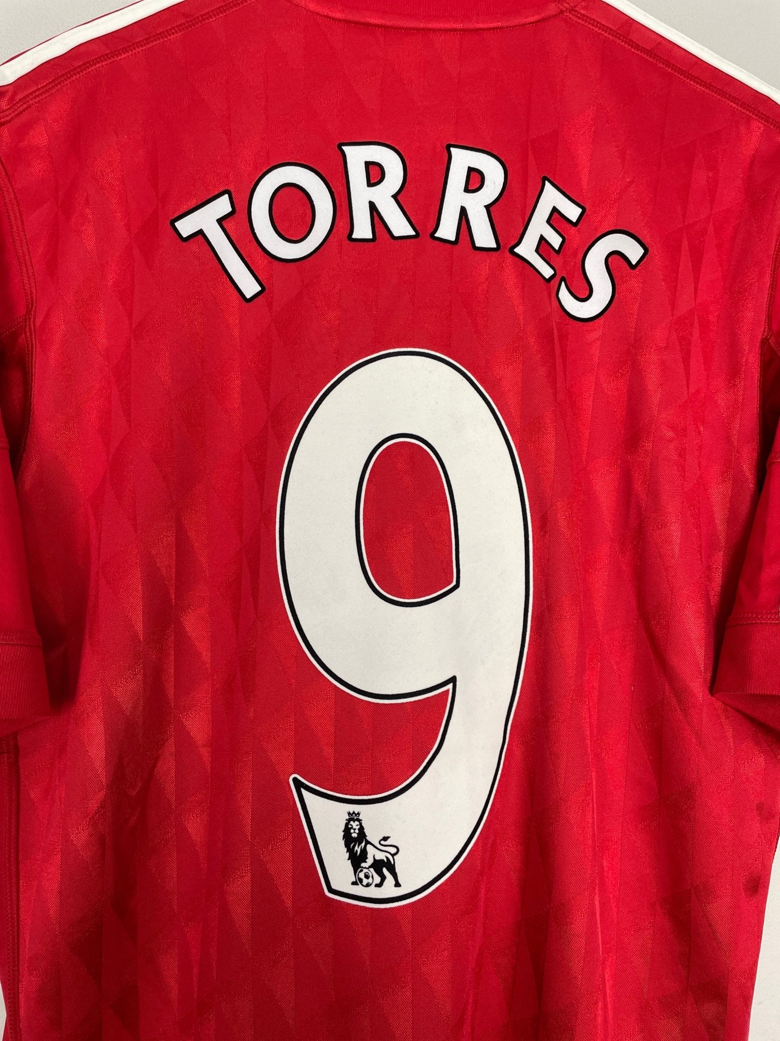 Shop 2010/12 LIVERPOOL TORRES #9 HOME SHIRT (M) ADIDAS, classic football shirts, vintage football shirts & retro soccer jerseys at Cult Kits