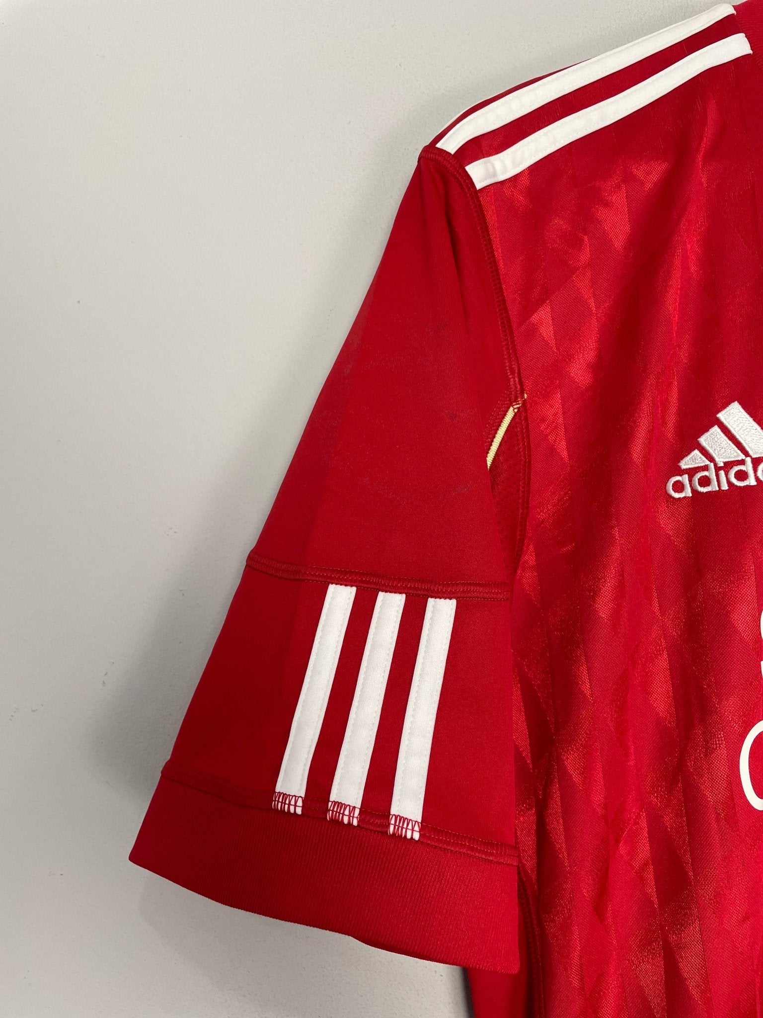 Shop 2010/12 LIVERPOOL TORRES #9 HOME SHIRT (M) ADIDAS, classic football shirts, vintage football shirts & retro soccer jerseys at Cult Kits