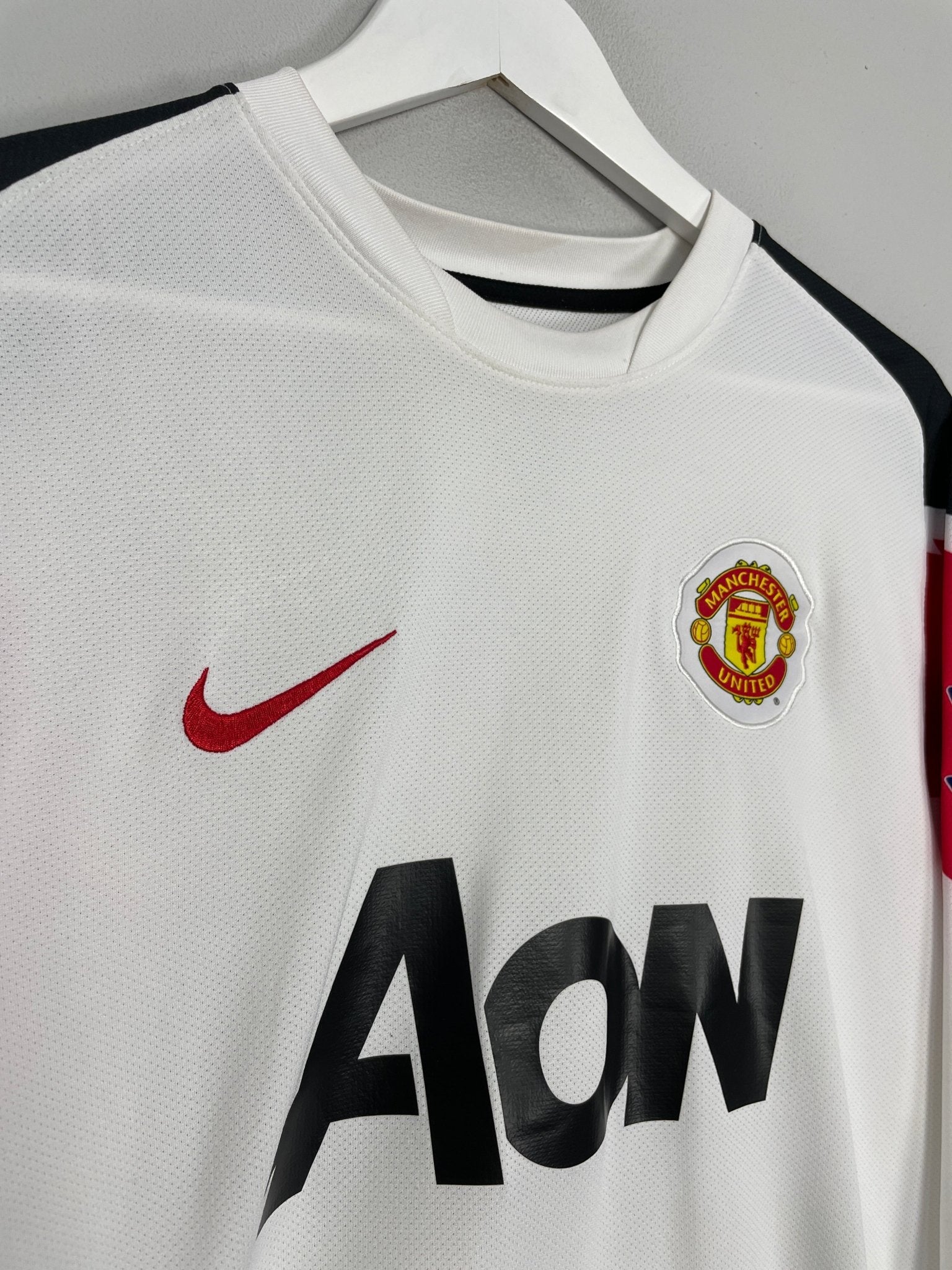 Shop 2010/12 MANCHESTER UNITED CHICHARITO #14 L/S AWAY SHIRT (L) NIKE, classic football shirts, vintage football shirts & retro soccer jerseys at Cult Kits