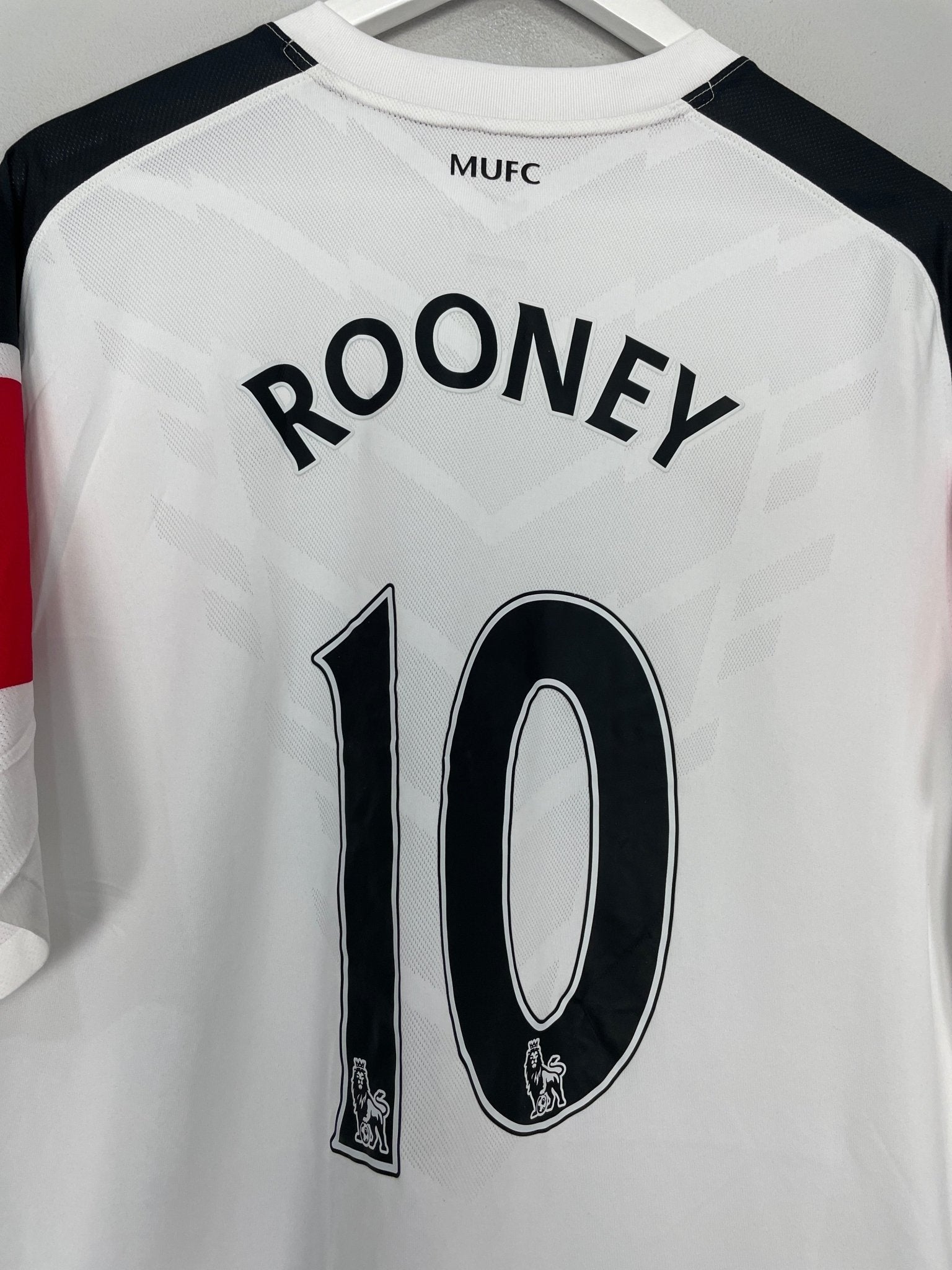 Shop 2010/12 MANCHESTER UNITED ROONEY #10 AWAY SHIRT (XL) NIKE, classic football shirts, vintage football shirts & retro soccer jerseys at Cult Kits