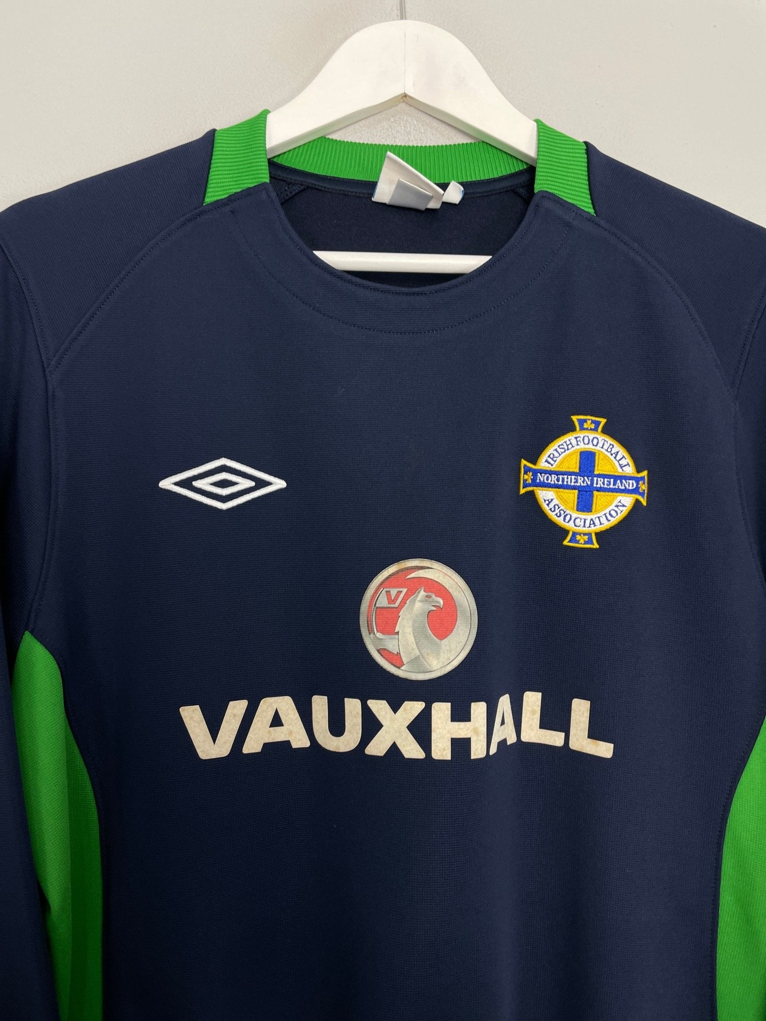 Shop 2010/12 NORTHERN IRELAND JUMPER (L) UMBRO, classic football shirts, vintage football shirts & retro soccer jerseys at Cult Kits
