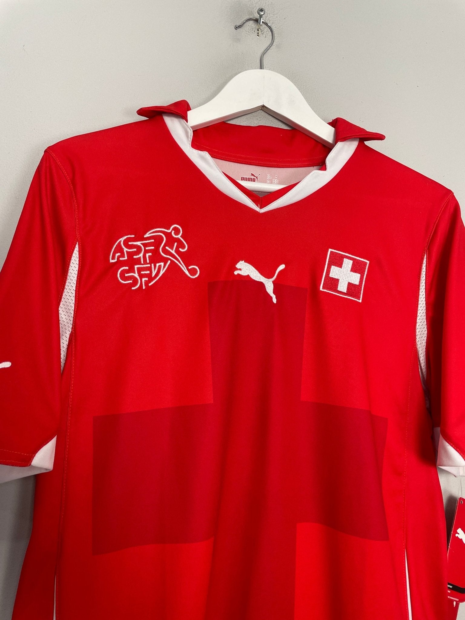 Shop 2010/12 SWITZERLAND *BNWT* HOME SHIRT (M) PUMA, classic football shirts, vintage football shirts & retro soccer jerseys at Cult Kits