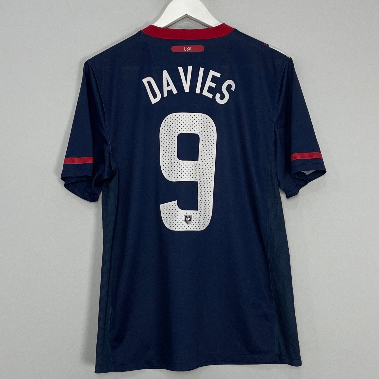 Shop 2010/12 USA DAVIES #9 AWAY SHIRT (M) NIKE, classic football shirts, vintage football shirts & retro soccer jerseys at Cult Kits