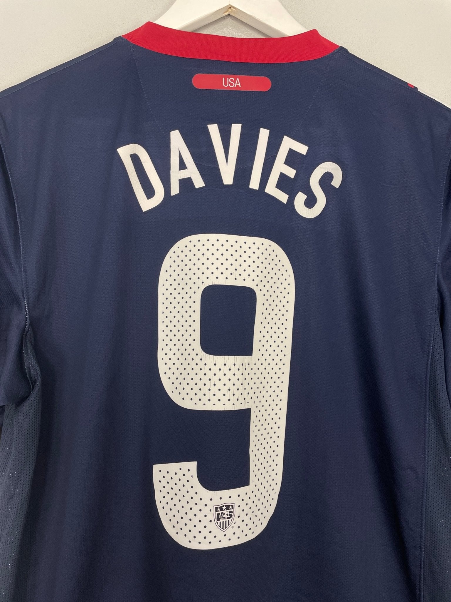 Shop 2010/12 USA DAVIES #9 AWAY SHIRT (M) NIKE, classic football shirts, vintage football shirts & retro soccer jerseys at Cult Kits