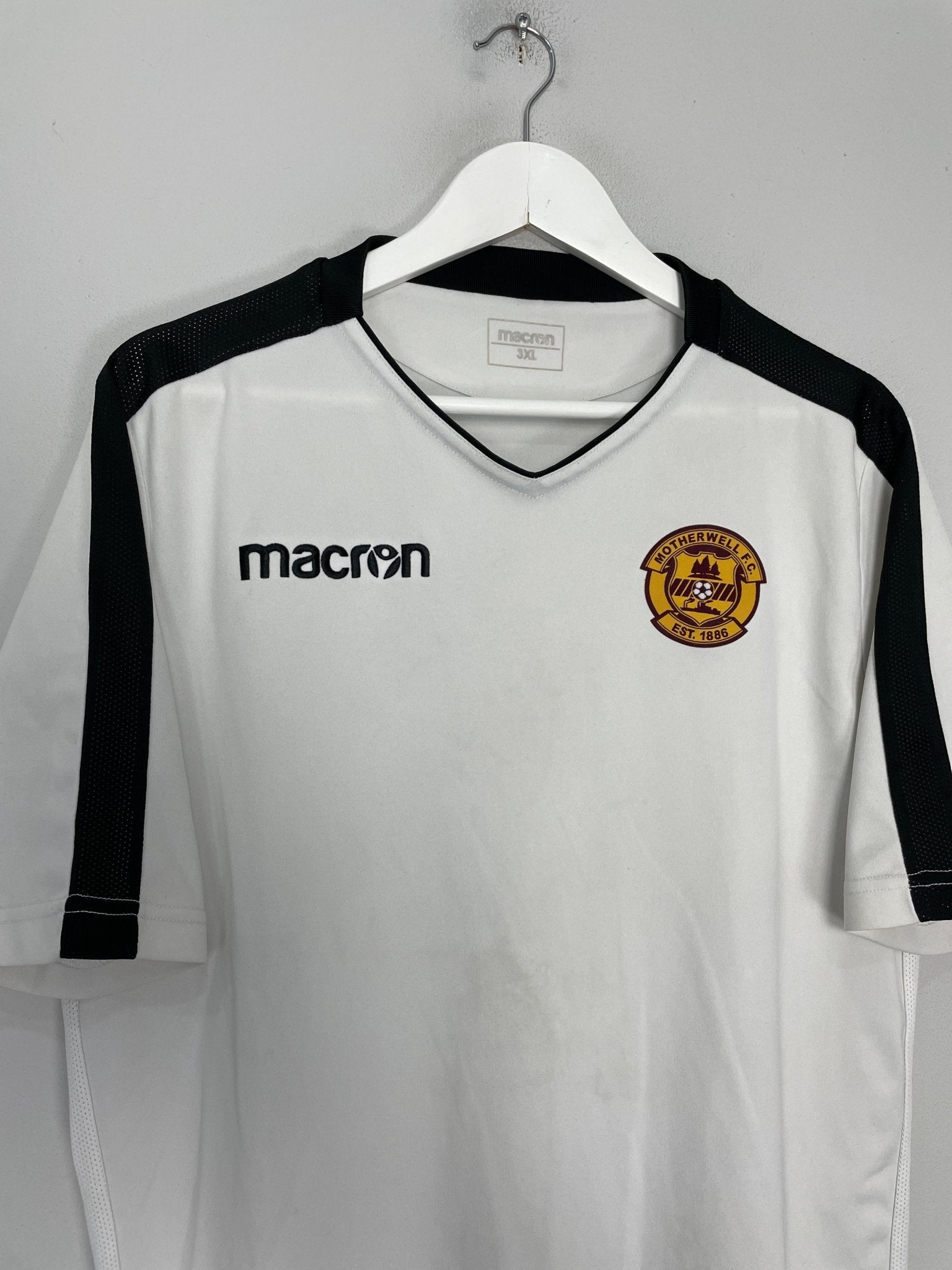 Shop 2010'S MOTHERWELL TRAINING SHIRT (XXXL) MACRON, classic football shirts, vintage football shirts & retro soccer jerseys at Cult Kits