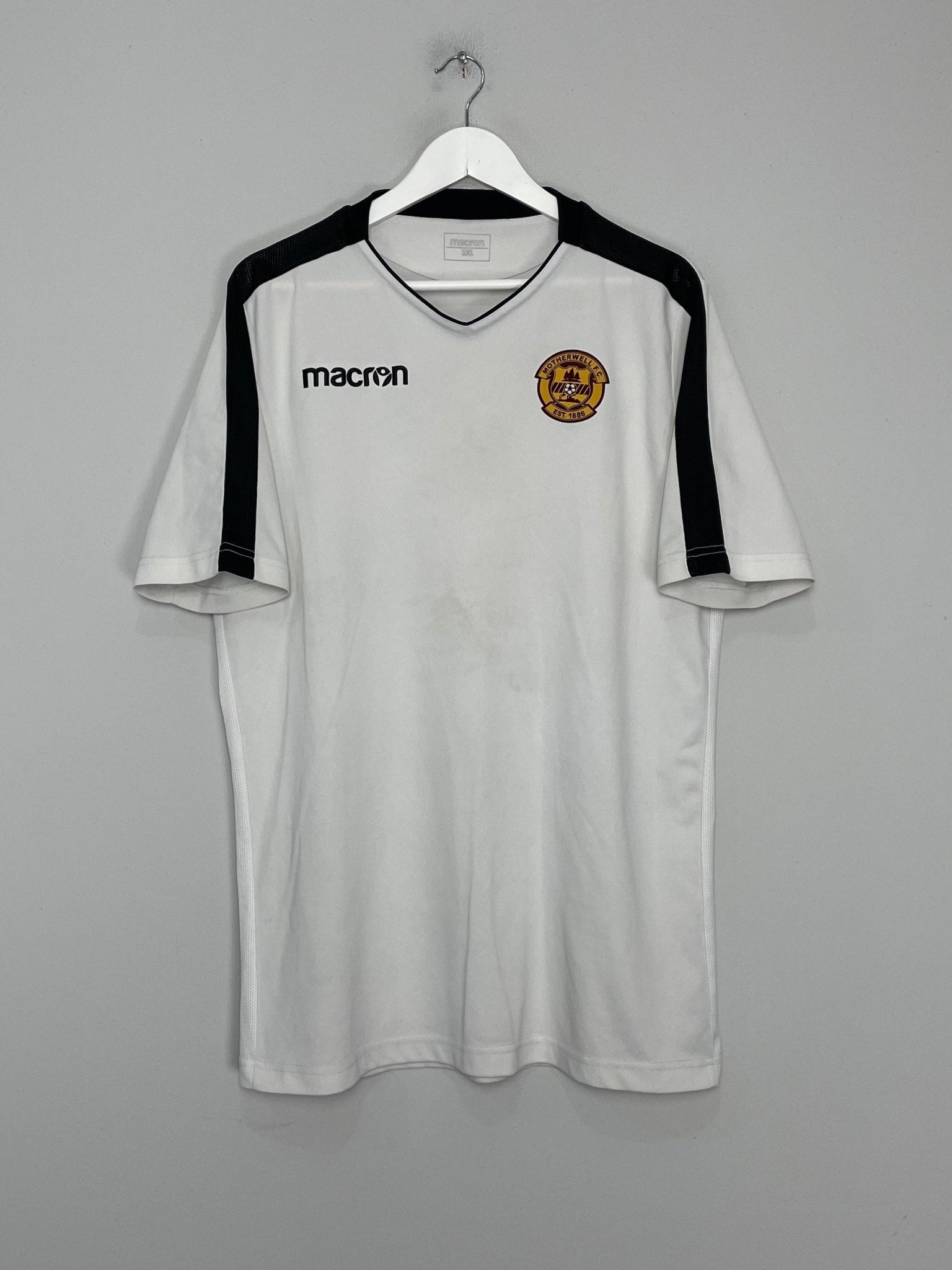 Shop 2010'S MOTHERWELL TRAINING SHIRT (XXXL) MACRON, classic football shirts, vintage football shirts & retro soccer jerseys at Cult Kits