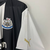 Shop 2011 NEWCASTLE UNITED BA #19 HOME SHIRT (XXL) PUMA, classic football shirts, vintage football shirts & retro soccer jerseys at Cult Kits