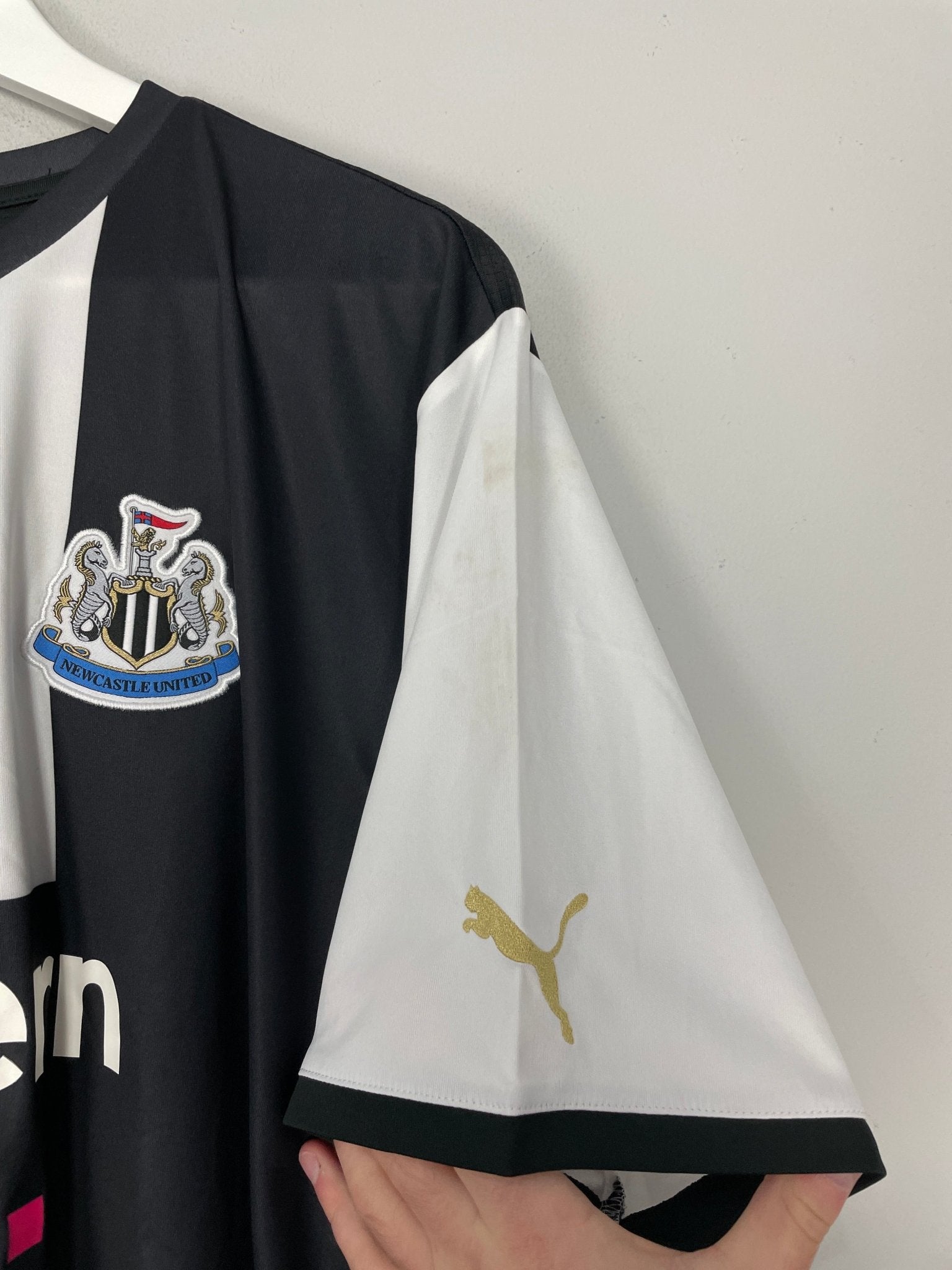 Shop 2011 NEWCASTLE UNITED BA #19 HOME SHIRT (XXL) PUMA, classic football shirts, vintage football shirts & retro soccer jerseys at Cult Kits
