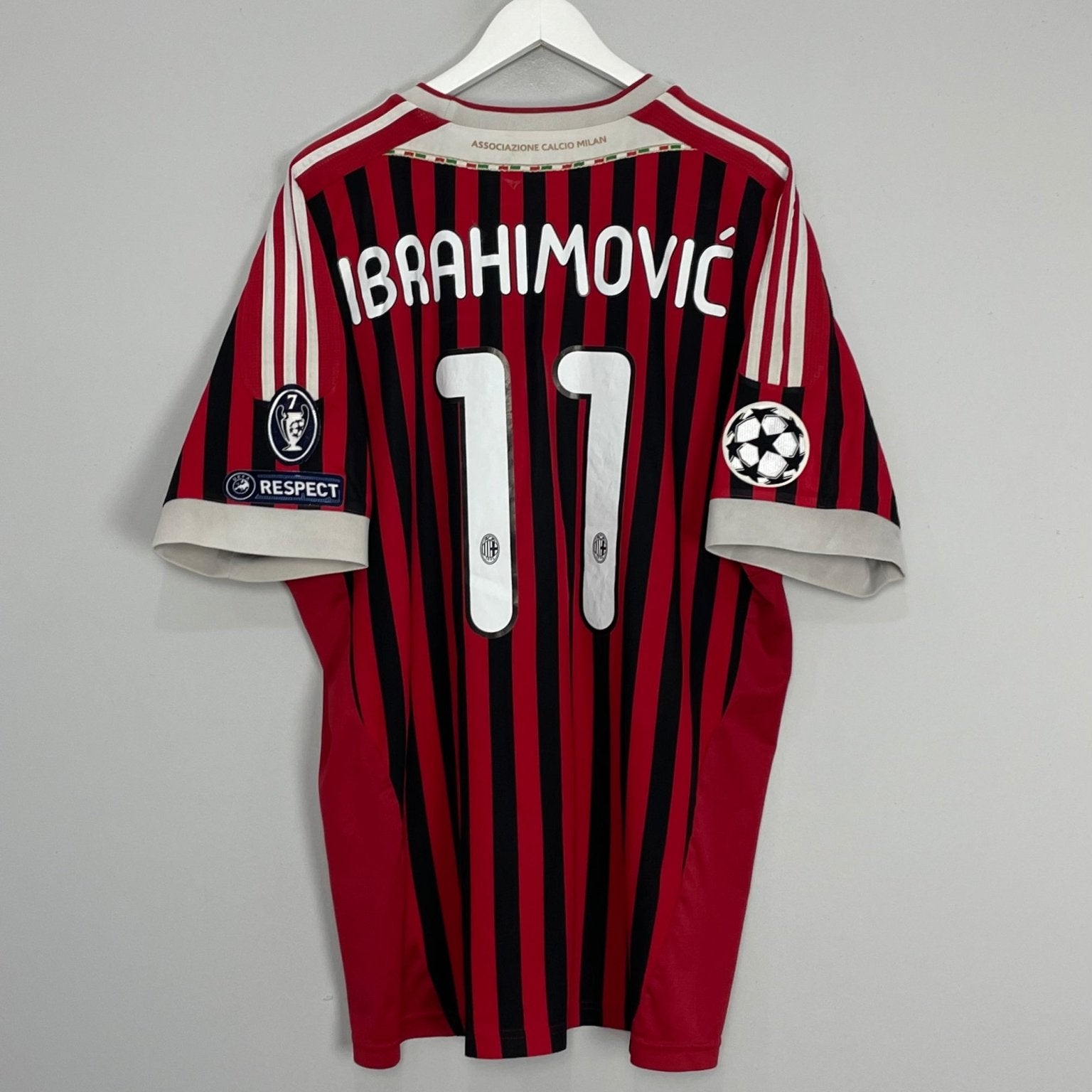 Maillot rétro MILAN AC 2011 IBRAHIMOVIC - Les Voyages En Ballon