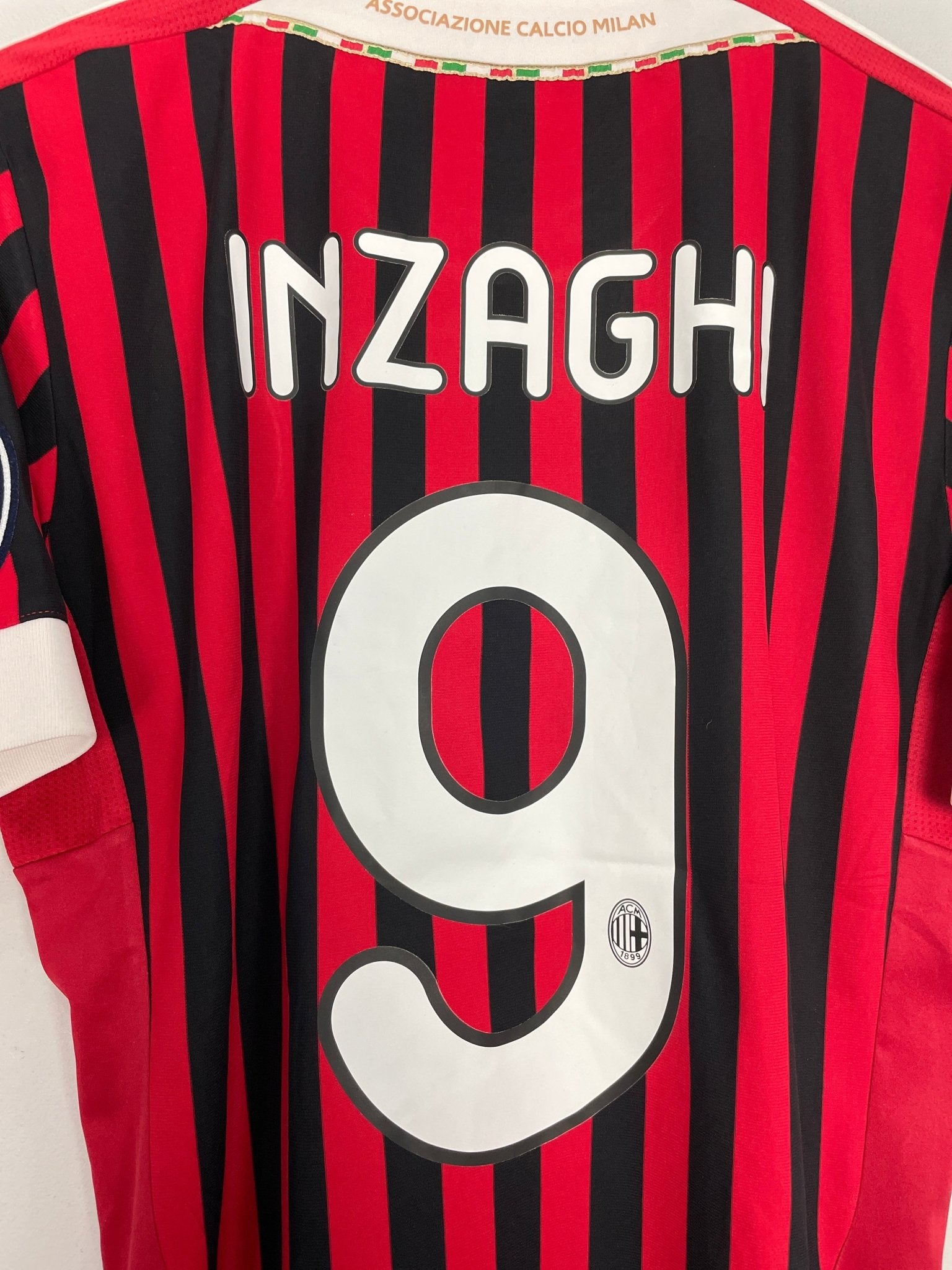 Shop 2011/12 AC MILAN INZAGHI #9 HOME SHIRT (M) ADIDAS, classic football shirts, vintage football shirts & retro soccer jerseys at Cult Kits