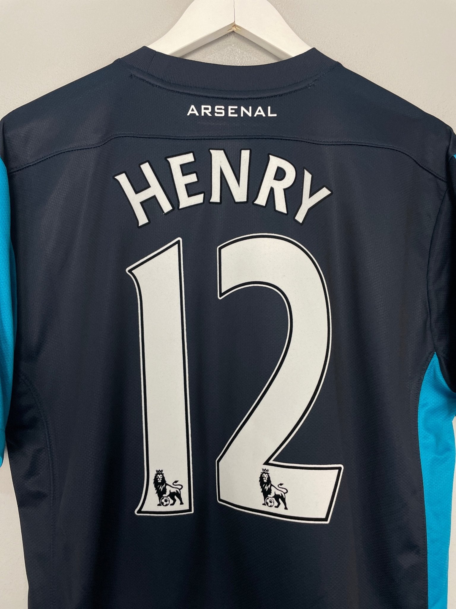Shop 2011/12 ARSENAL HENRY #12 AWAY SHIRT (L) NIKE, classic football shirts, vintage football shirts & retro soccer jerseys at Cult Kits