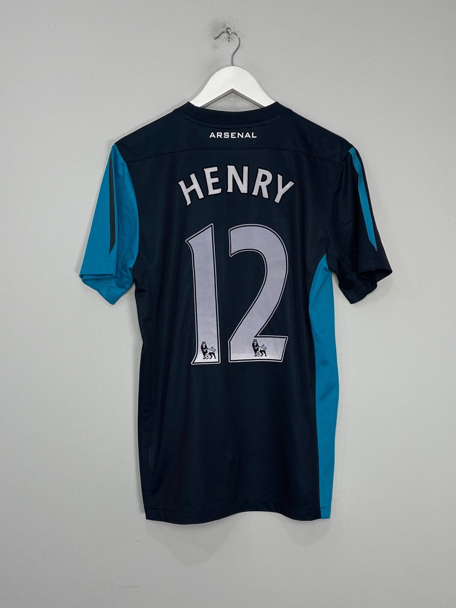 Shop 2011/12 ARSENAL HENRY #12 AWAY SHIRT (M) NIKE, classic football shirts, vintage football shirts & retro soccer jerseys at Cult Kits