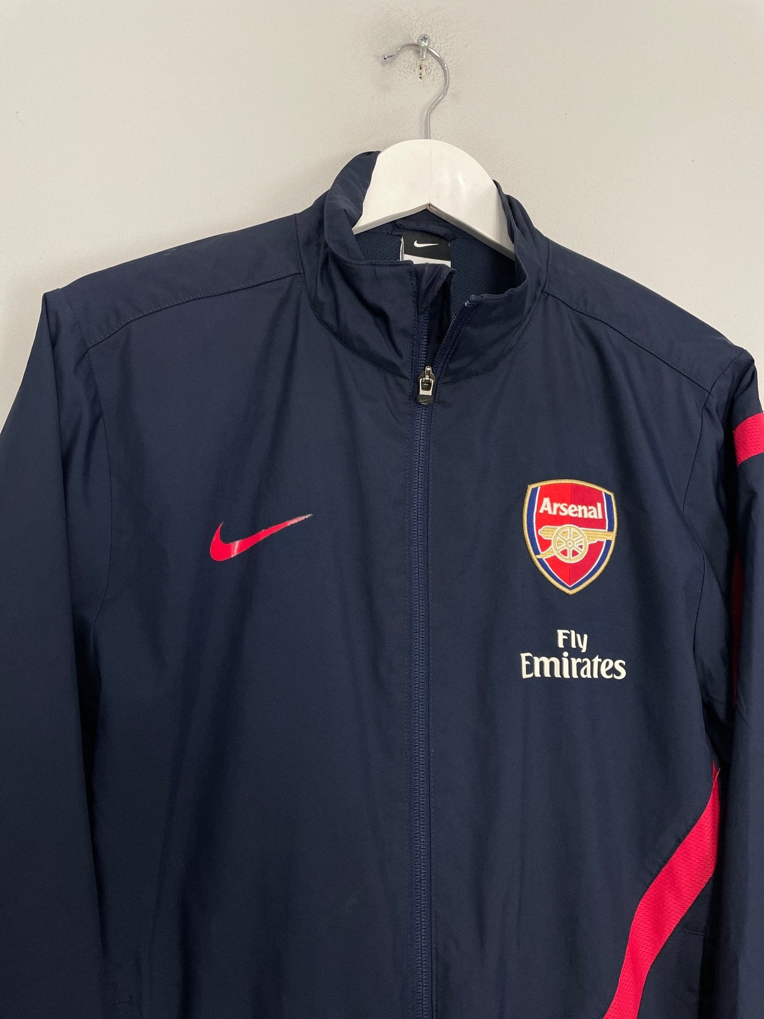 Shop 2011/12 ARSENAL TRACK JACKET (S) NIKE, classic football shirts, vintage football shirts & retro soccer jerseys at Cult Kits