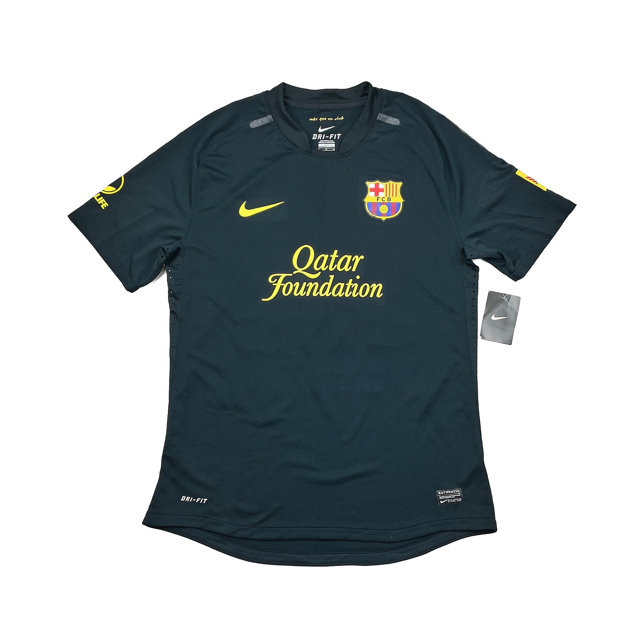 Buy 2011/12 BARCELONA 28 *PLAYER ISSUE* BNWT AWAY SHIRT (L) NIKE ~ Free worldwide shipping available ~ Authentic Vintage Football Shirts from Cult Kits