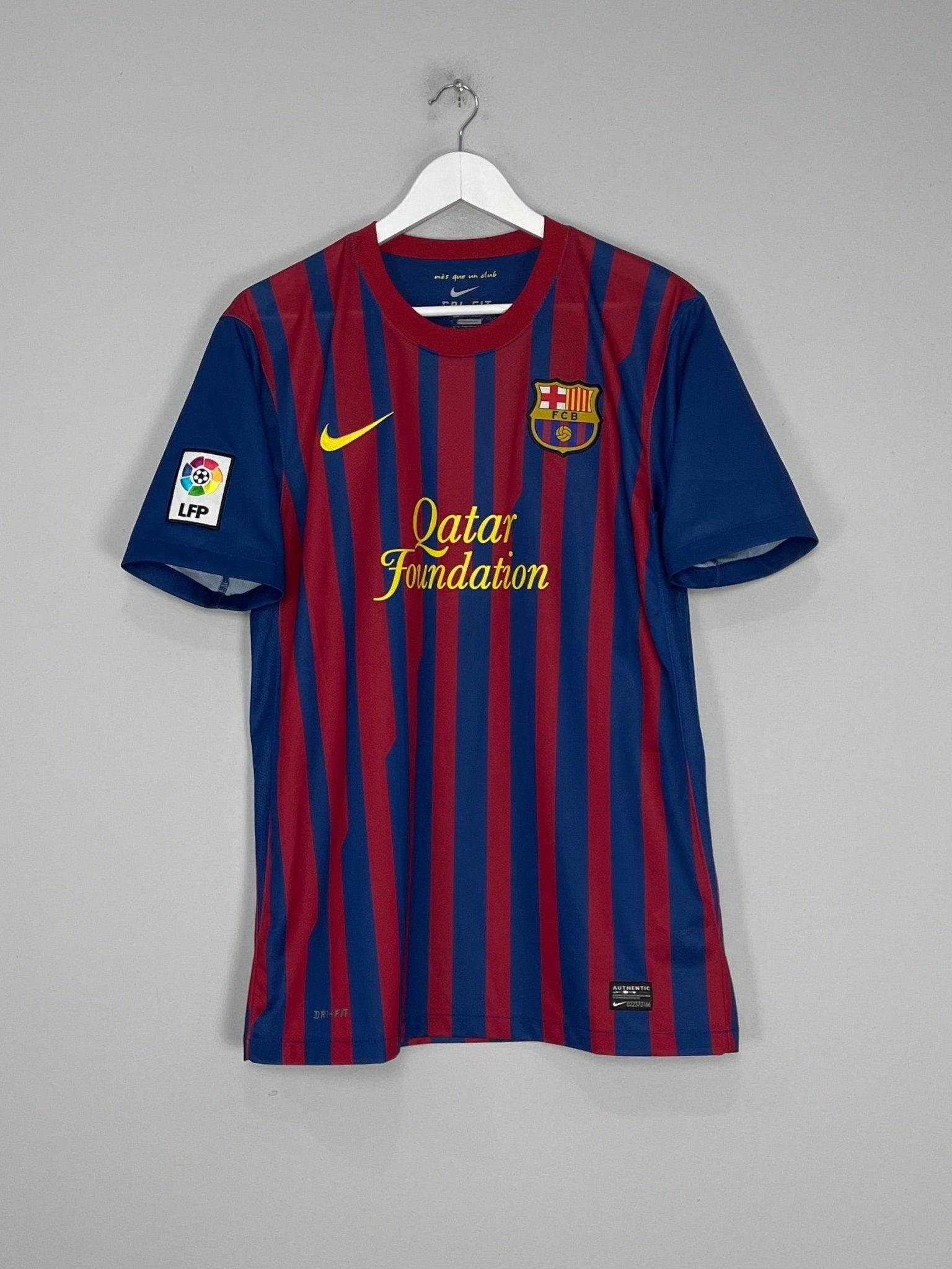 Shop 2011/12 BARCELONA FABREGAS #4 HOME SHIRT (M) NIKE, classic football shirts, vintage football shirts & retro soccer jerseys at Cult Kits