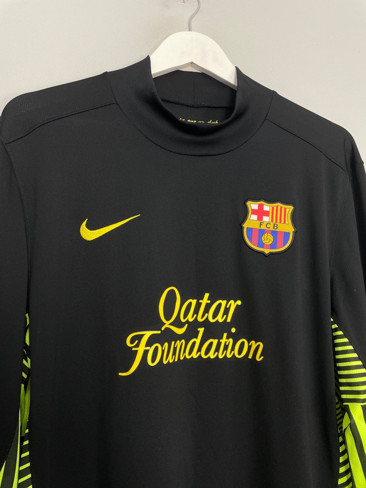 Shop 2011/12 BARCELONA GK SHIRT (L) NIKE, classic football shirts, vintage football shirts & retro soccer jerseys at Cult Kits