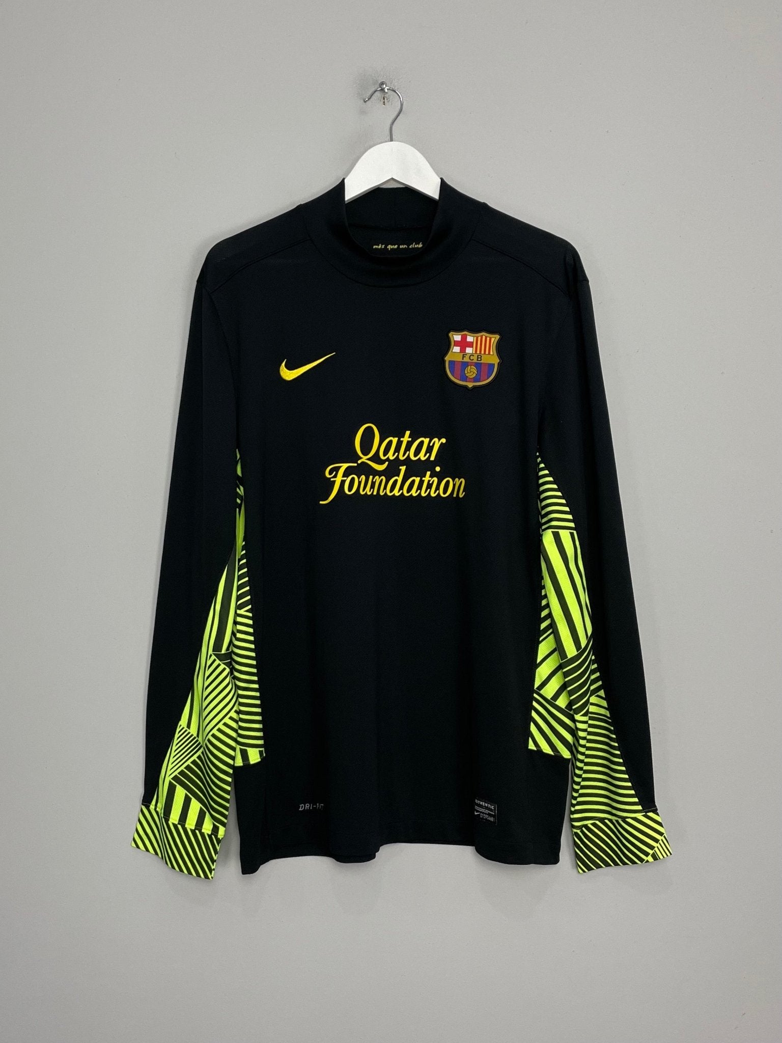 Shop 2011/12 BARCELONA GK SHIRT (L) NIKE, classic football shirts, vintage football shirts & retro soccer jerseys at Cult Kits