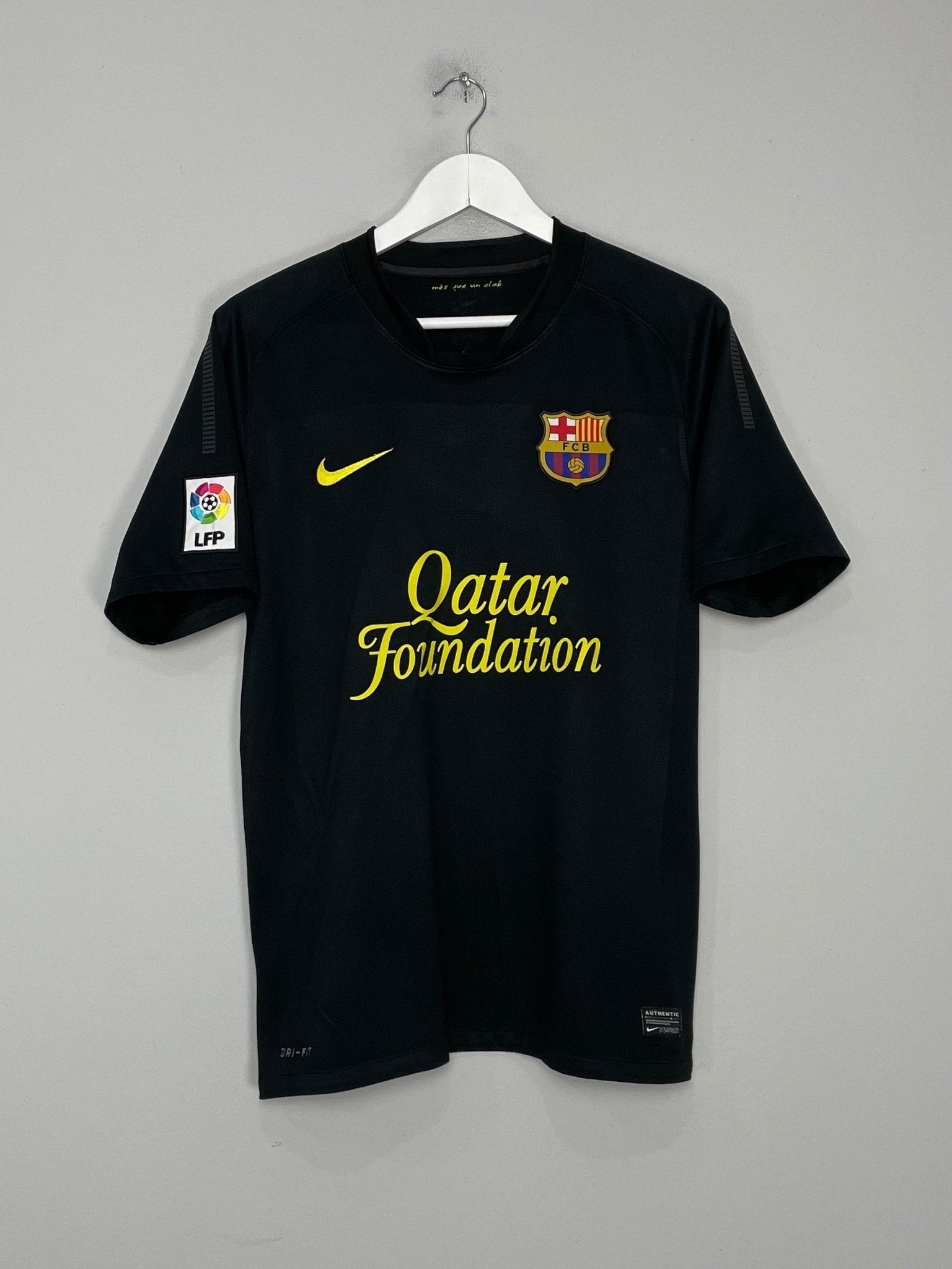 Shop 2011/12 BARCELONA MESSI #10 AWAY SHIRT (M) NIKE, classic football shirts, vintage football shirts & retro soccer jerseys at Cult Kits