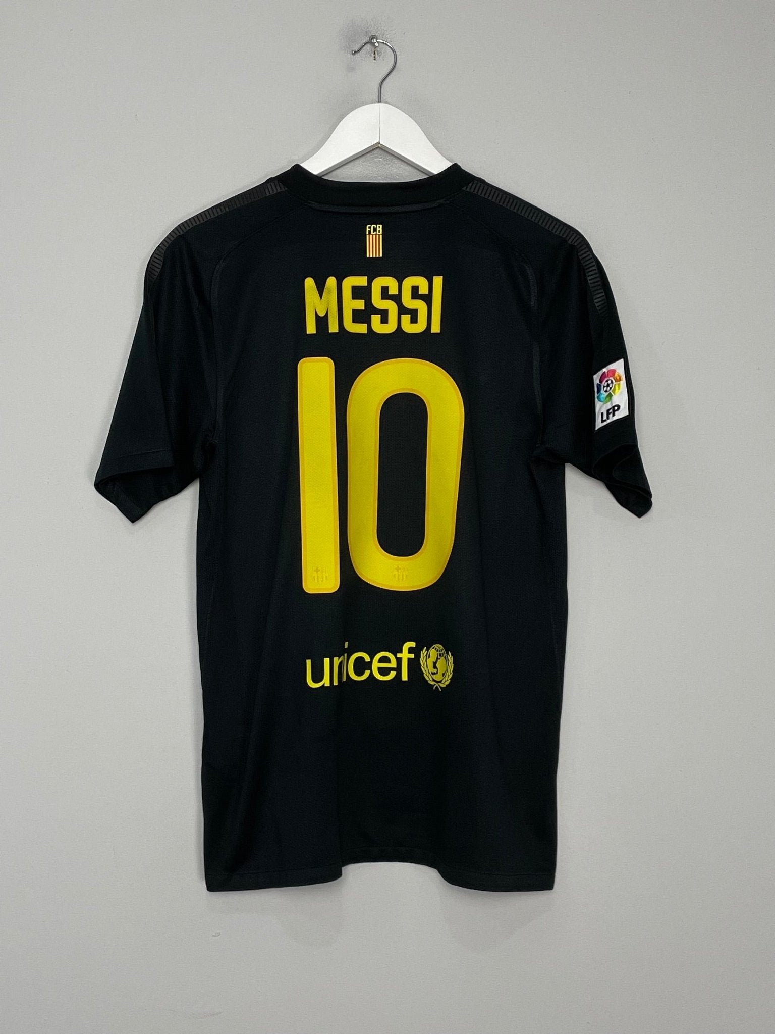 Shop 2011/12 BARCELONA MESSI #10 AWAY SHIRT (M) NIKE, classic football shirts, vintage football shirts & retro soccer jerseys at Cult Kits