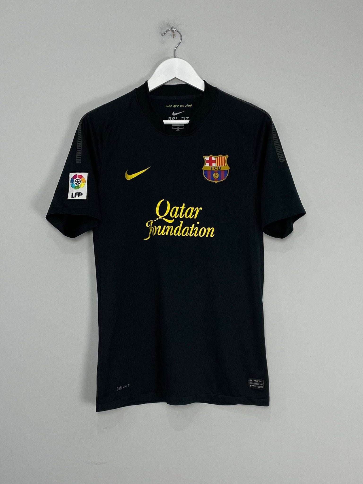 Shop 2011/12 BARCELONA MESSI #10 AWAY SHIRT (M) NIKE, classic football shirts, vintage football shirts & retro soccer jerseys at Cult Kits