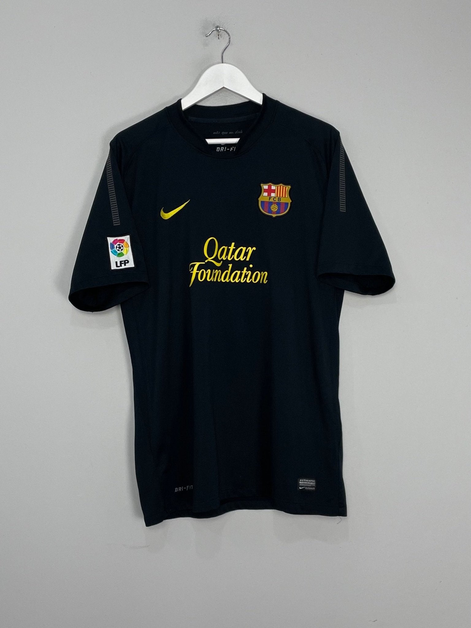 Shop 2011/12 BARCELONA MESSI #10 AWAY SHIRT (XL) NIKE, classic football shirts, vintage football shirts & retro soccer jerseys at Cult Kits