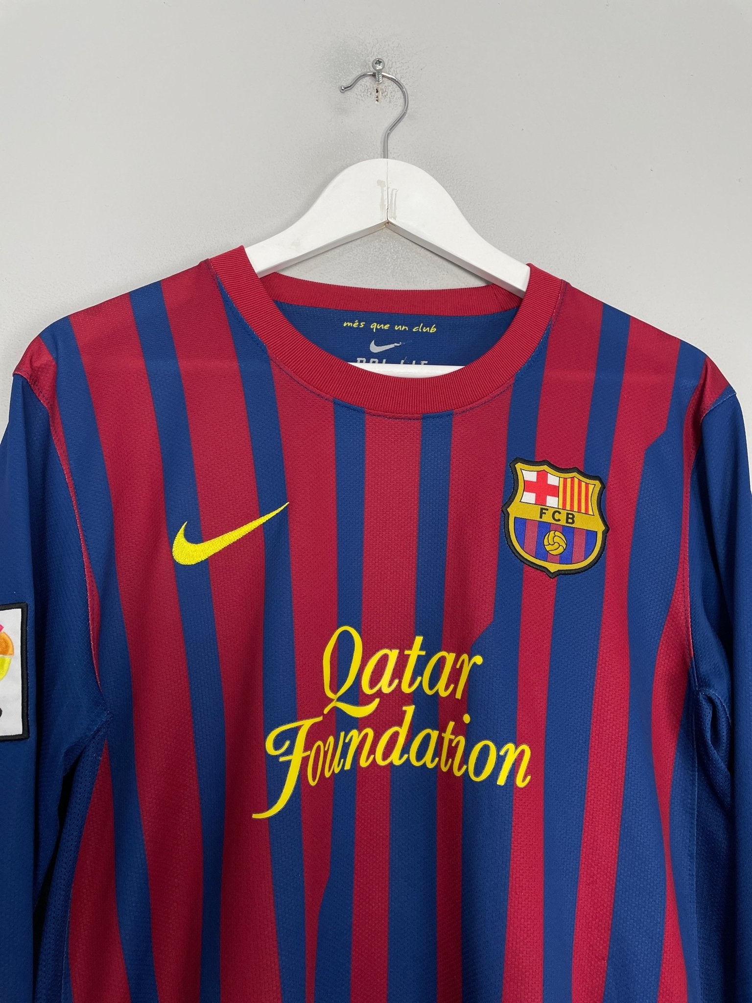 Shop 2011/12 BARCELONA MESSI #10 L/S HOME SHIRT (M) NIKE, classic football shirts, vintage football shirts & retro soccer jerseys at Cult Kits