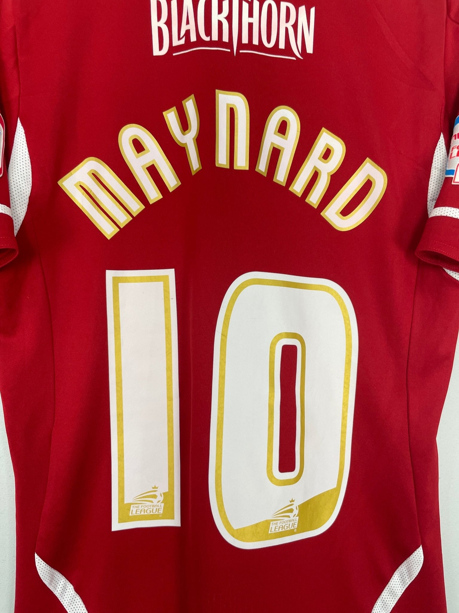 Shop 2011/12 BIRSTOL CITY MAYNARD #10 HOME SHIRT (M) ADIDAS, classic football shirts, vintage football shirts & retro soccer jerseys at Cult Kits