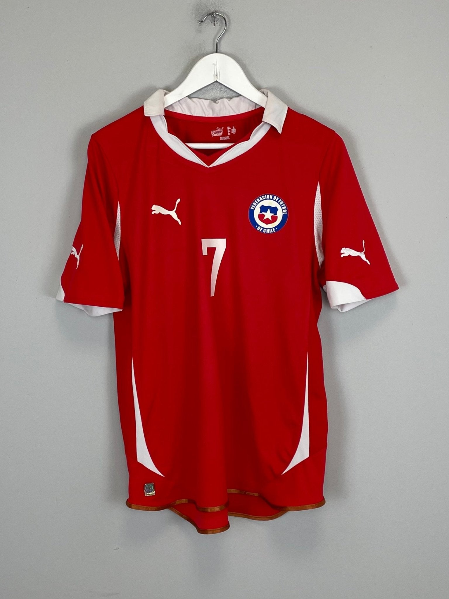 Shop 2011/12 CHILE SANCHEZ #7 HOME SHIRT (M) PUMA, classic football shirts, vintage football shirts & retro soccer jerseys at Cult Kits