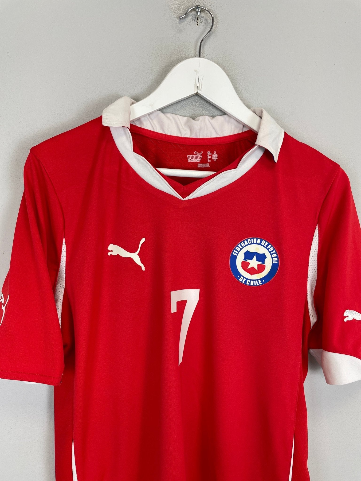 Shop 2011/12 CHILE SANCHEZ #7 HOME SHIRT (M) PUMA, classic football shirts, vintage football shirts & retro soccer jerseys at Cult Kits