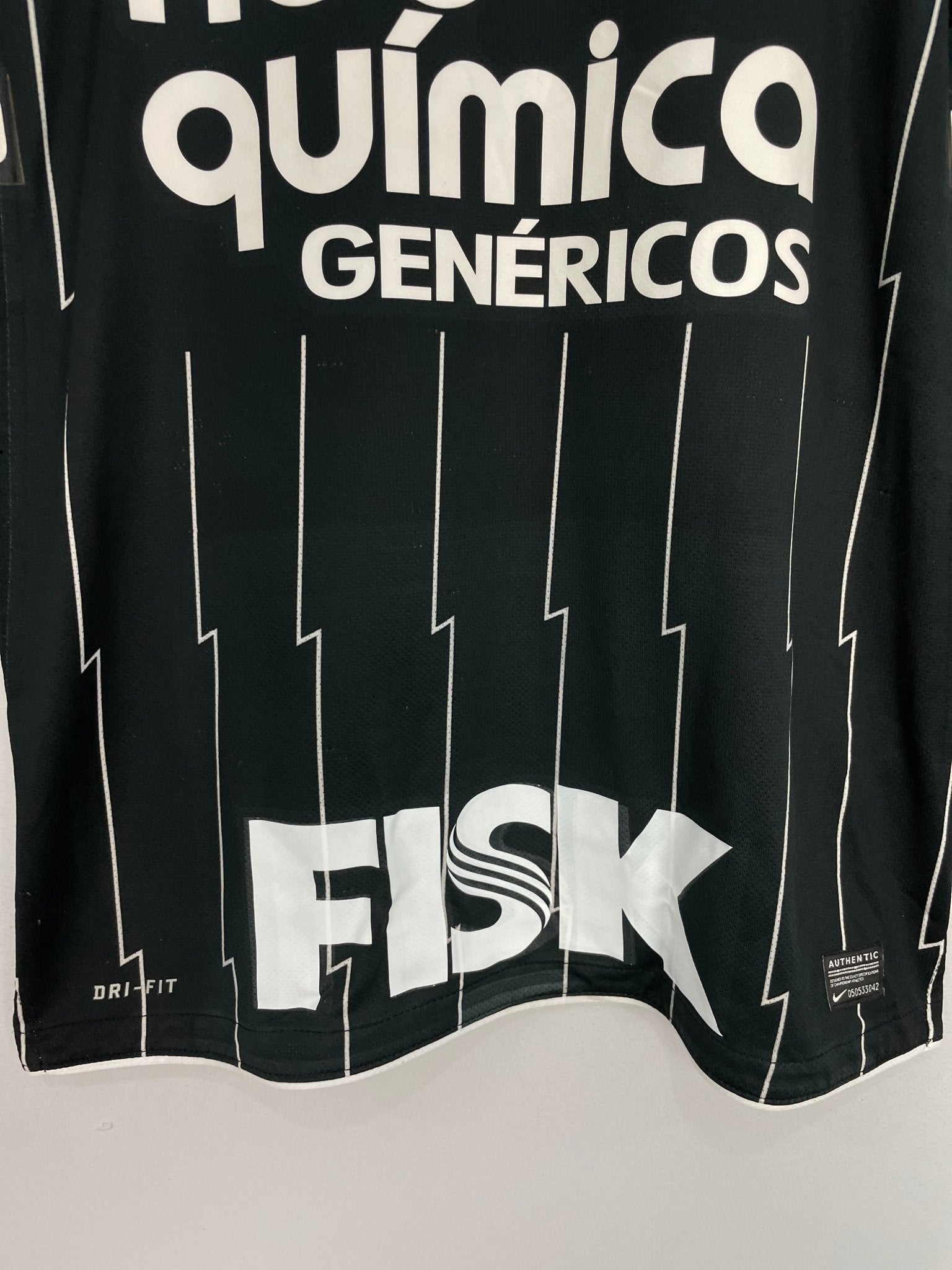 Shop 2011/12 CORINTHIANS DENNER #26 *PLAYER ISSUE* AWAY SHIRT (M) NIKE, classic football shirts, vintage football shirts & retro soccer jerseys at Cult Kits