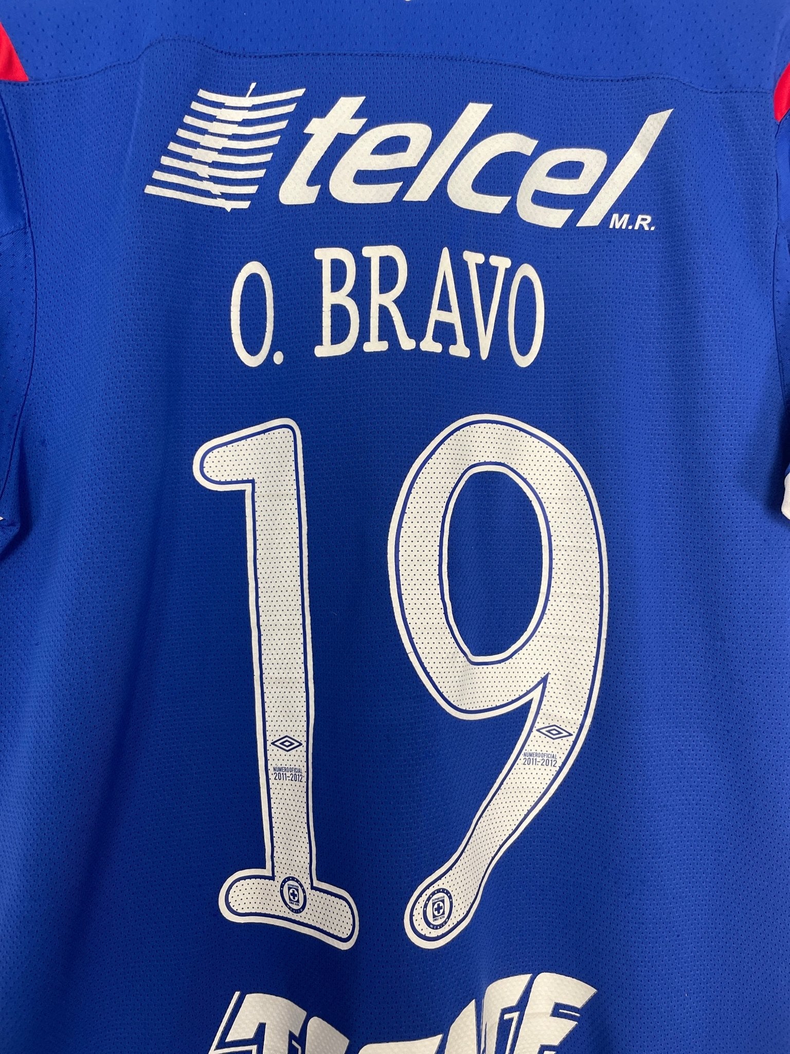 Shop 2011/12 CRUZ AZUL O.BRAVO #19 HOME SHIRT (M) UMBRO, classic football shirts, vintage football shirts & retro soccer jerseys at Cult Kits