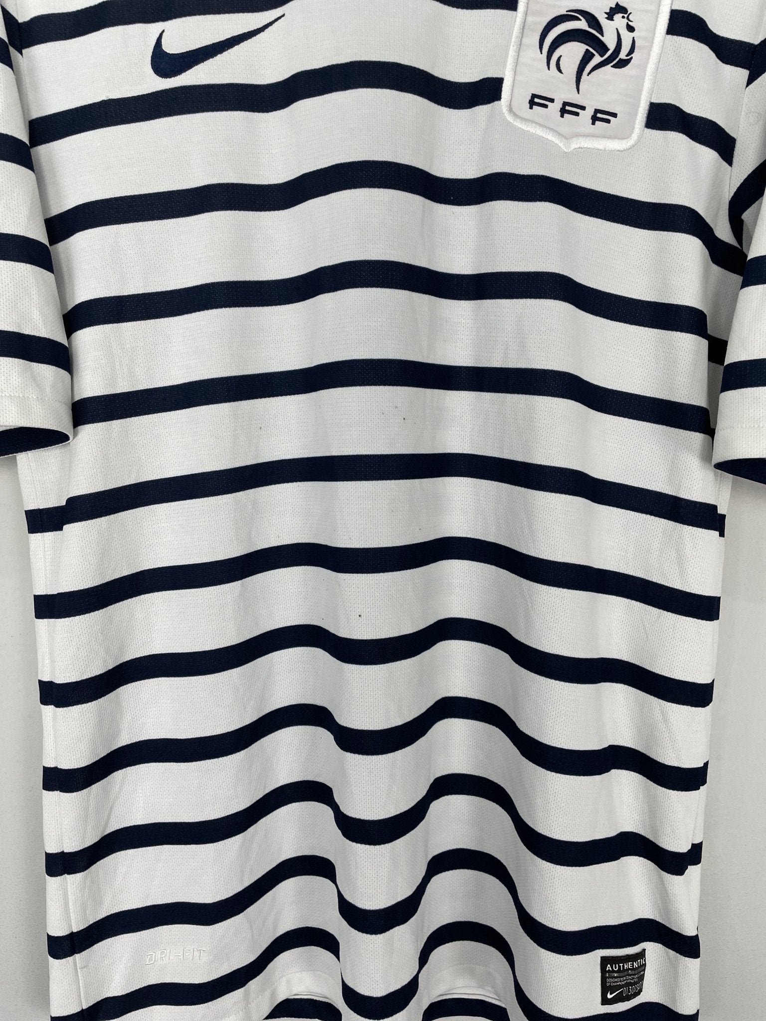 Shop 2011/12 FRANCE AWAY SHIRT (M) NIKE, classic football shirts, vintage football shirts & retro soccer jerseys at Cult Kits