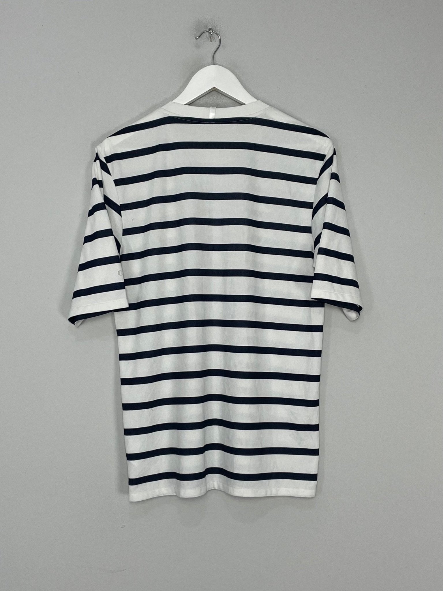 Shop 2011/12 FRANCE AWAY SHIRT (M) NIKE, classic football shirts, vintage football shirts & retro soccer jerseys at Cult Kits