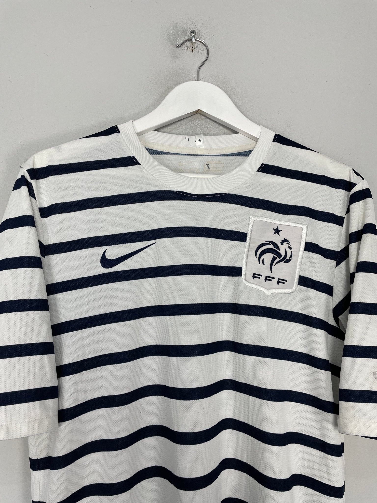 Shop 2011/12 FRANCE AWAY SHIRT (M) NIKE, classic football shirts, vintage football shirts & retro soccer jerseys at Cult Kits