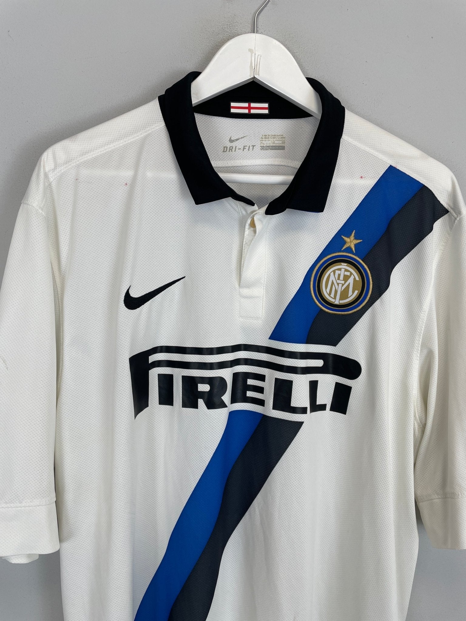 Shop 2011/12 INTER MILAN J.ZANETTI #4 AWAY SHIRT (XL) NIKE, classic football shirts, vintage football shirts & retro soccer jerseys at Cult Kits