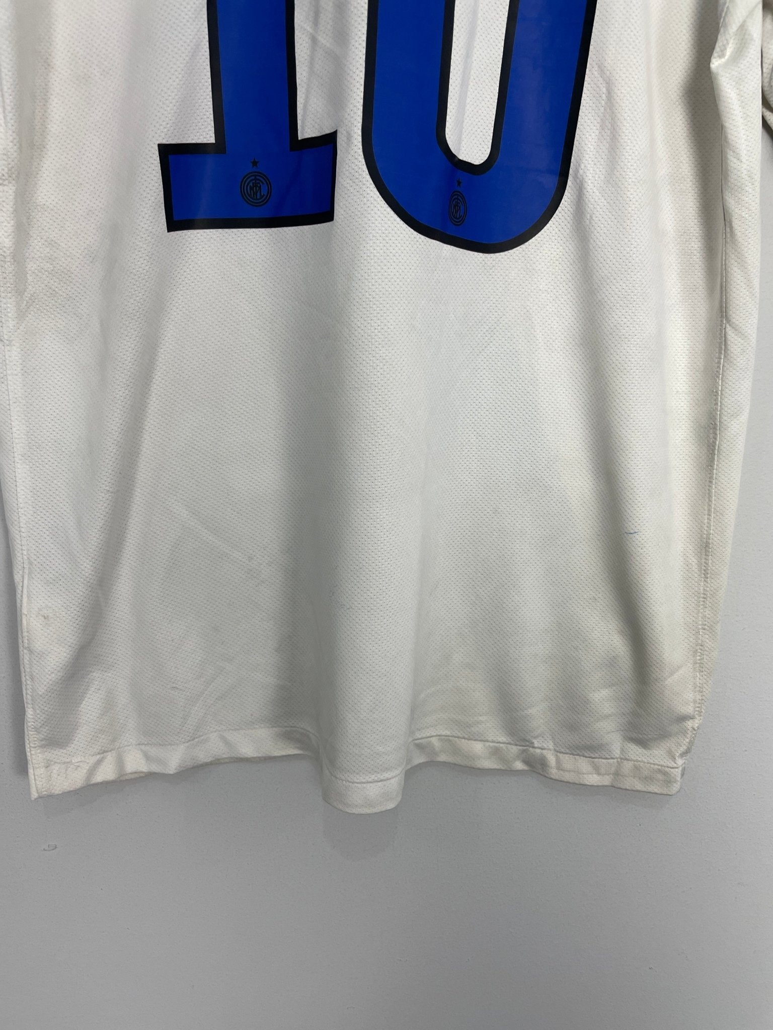Shop 2011/12 INTER MILAN SNEIJDER #10 AWAY SHIRT (M) NIKE, classic football shirts, vintage football shirts & retro soccer jerseys at Cult Kits