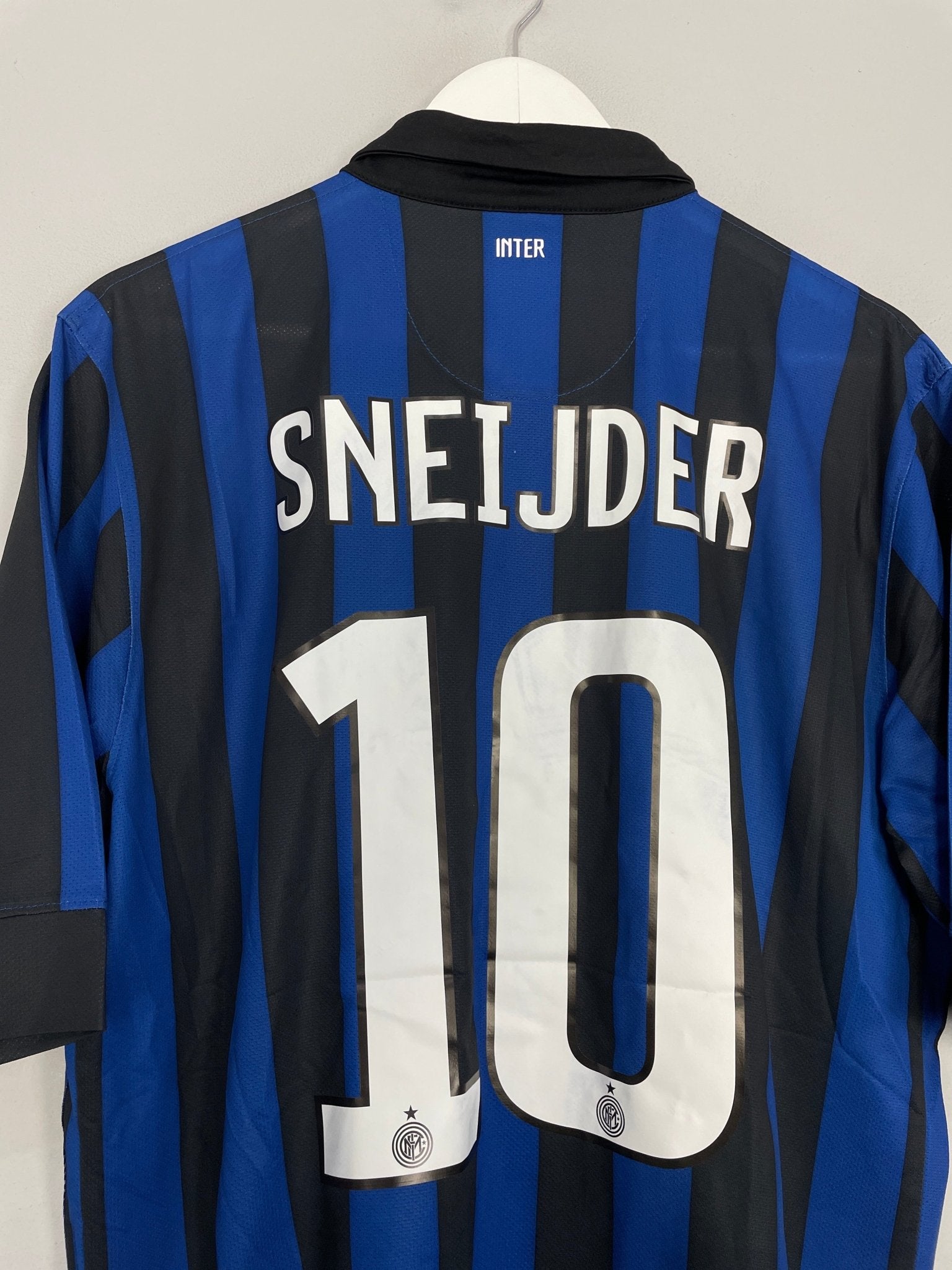 Shop 2011/12 INTER MILAN SNEIJDER #10 HOME SHIRT (L) NIKE, classic football shirts, vintage football shirts & retro soccer jerseys at Cult Kits