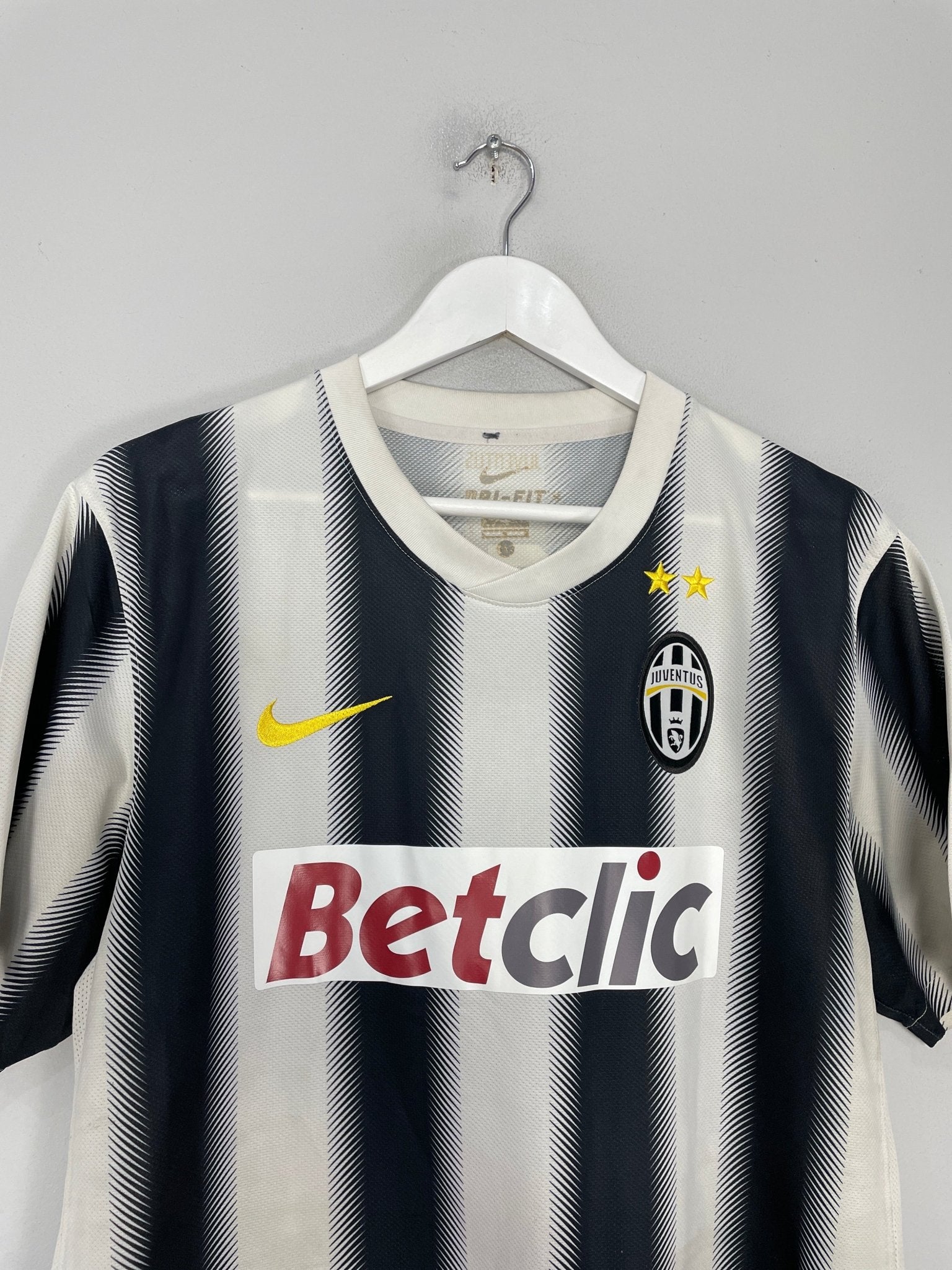 Shop 2011/12 JUVENTUS DEL PIERO #10 HOME SHIRT (L) NIKE, classic football shirts, vintage football shirts & retro soccer jerseys at Cult Kits