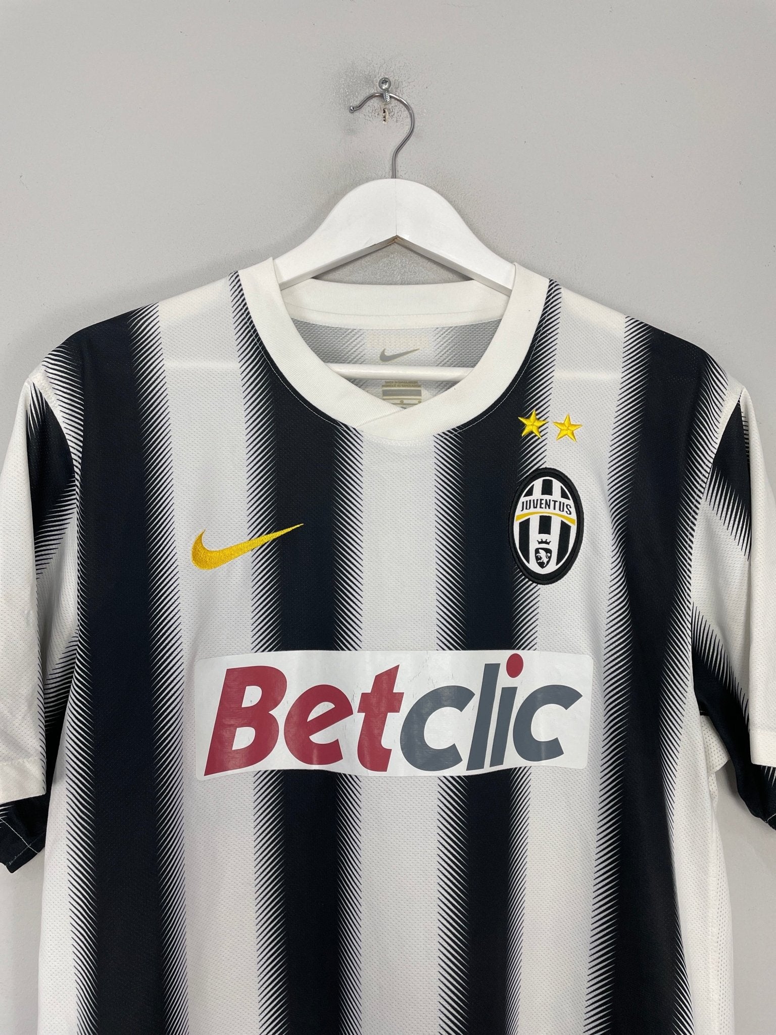 Shop 2011/12 JUVENTUS DEL PIERO #10 HOME SHIRT (L) NIKE, classic football shirts, vintage football shirts & retro soccer jerseys at Cult Kits