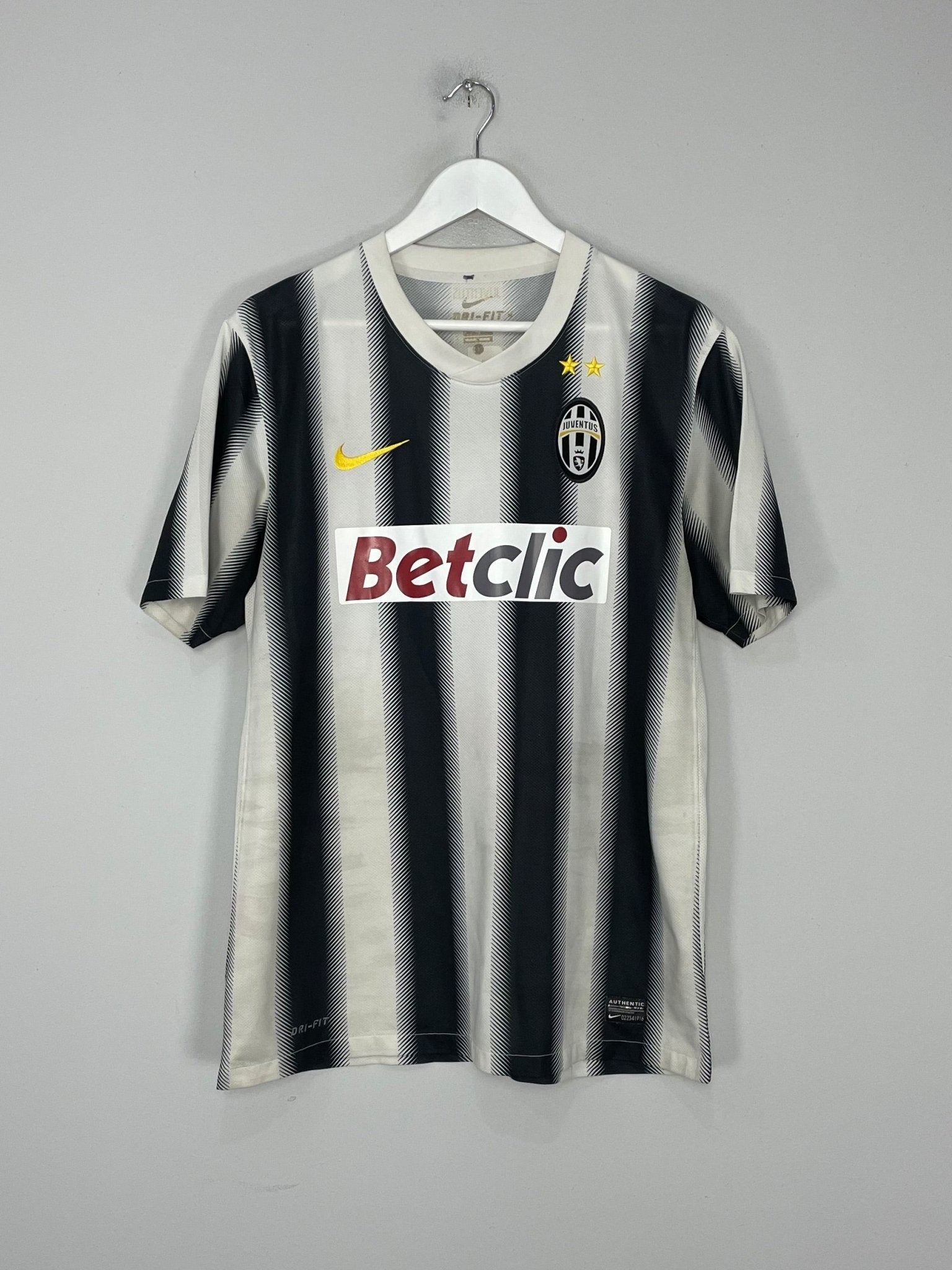 Shop 2011/12 JUVENTUS DEL PIERO #10 HOME SHIRT (L) NIKE, classic football shirts, vintage football shirts & retro soccer jerseys at Cult Kits