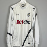Shop 2011/12 JUVENTUS TRAINING TOP (M) NIKE, classic football shirts, vintage football shirts & retro soccer jerseys at Cult Kits