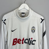 Shop 2011/12 JUVENTUS TRAINING TOP (XL) NIKE, classic football shirts, vintage football shirts & retro soccer jerseys at Cult Kits