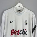Shop 2011/12 JUVENTUS TRAINING TOP (XL) NIKE, classic football shirts, vintage football shirts & retro soccer jerseys at Cult Kits