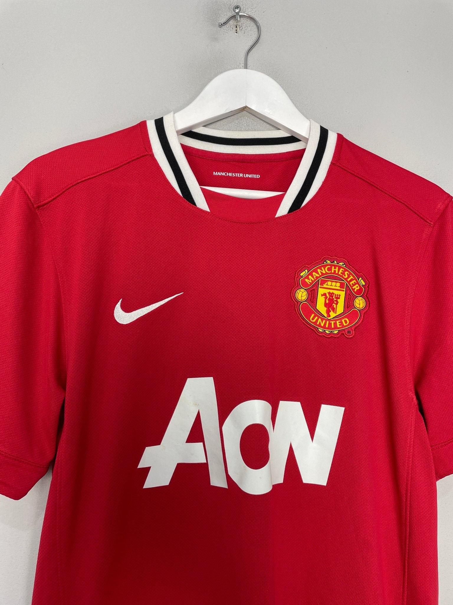 Shop 2011/12 MANCHESTER UNITED CARRICK #16 HOME SHIRT (M) NIKE, classic football shirts, vintage football shirts & retro soccer jerseys at Cult Kits