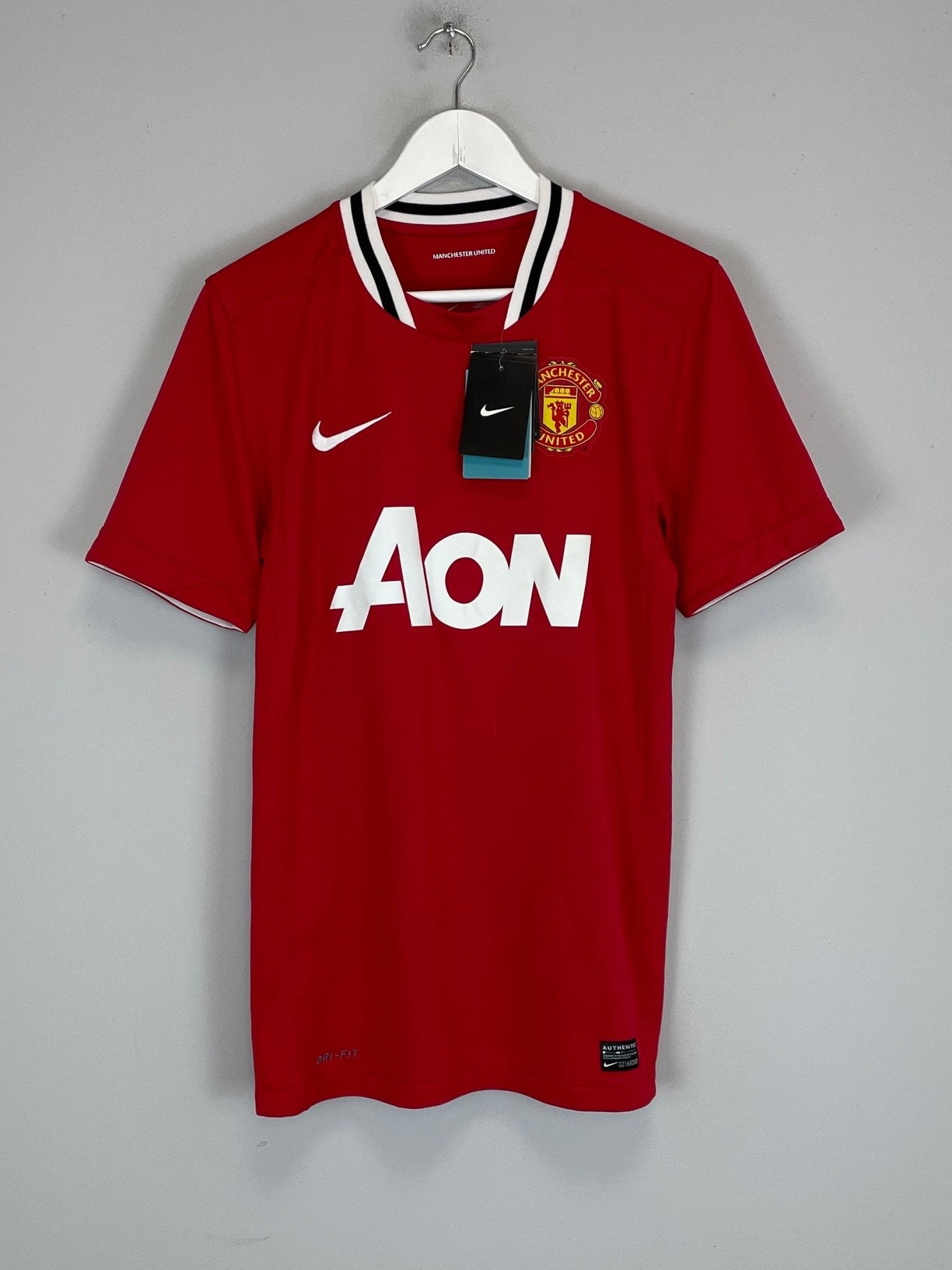 Shop 2011/12 MANCHESTER UNITED CHICHARITO #14 *BNWT* HOME SHIRT (S) NIKE, classic football shirts, vintage football shirts & retro soccer jerseys at Cult Kits