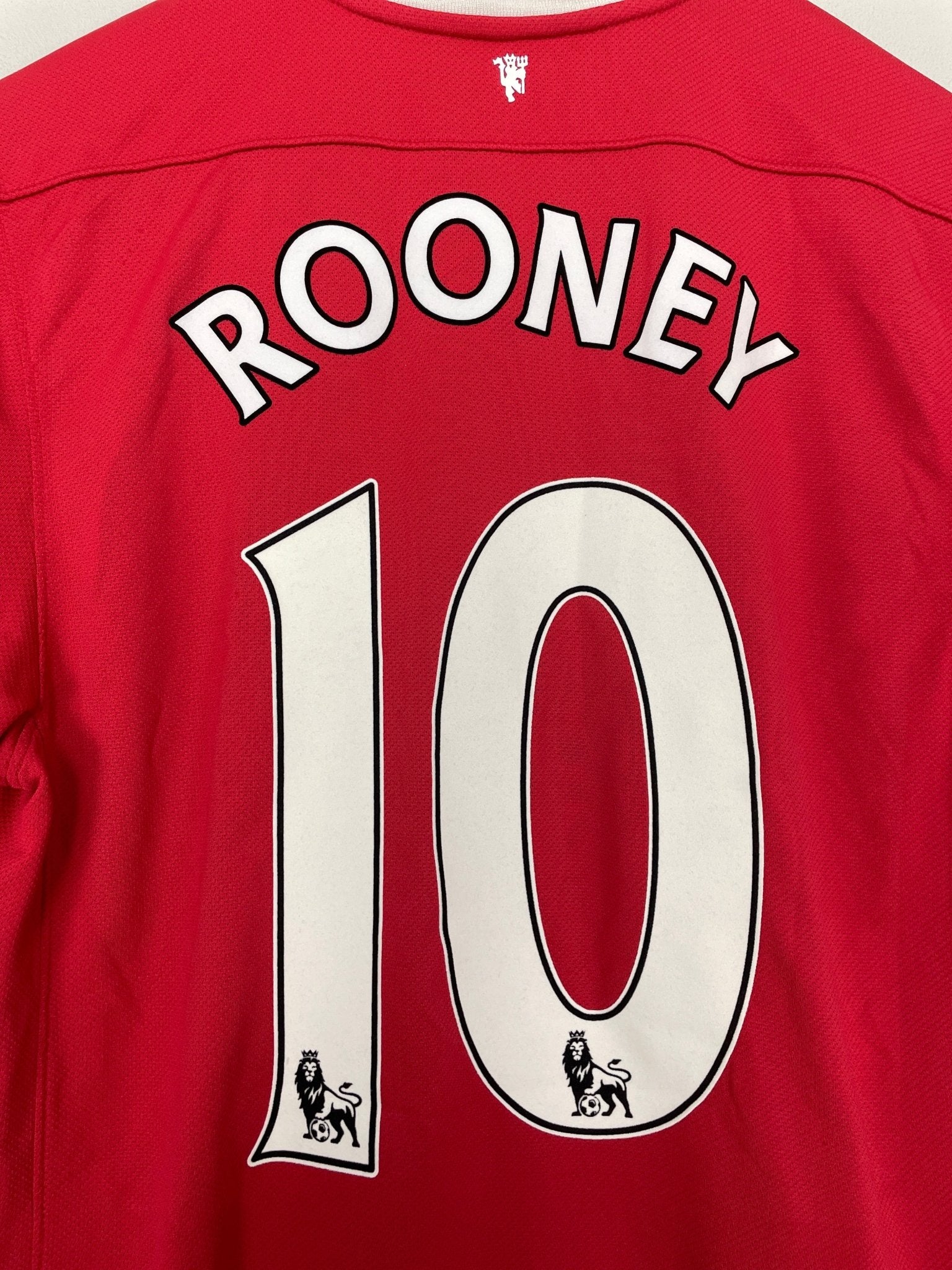 Shop 2011/12 MANCHESTER UNITED ROONEY #10 HOME SHIRT (L) NIKE, classic football shirts, vintage football shirts & retro soccer jerseys at Cult Kits