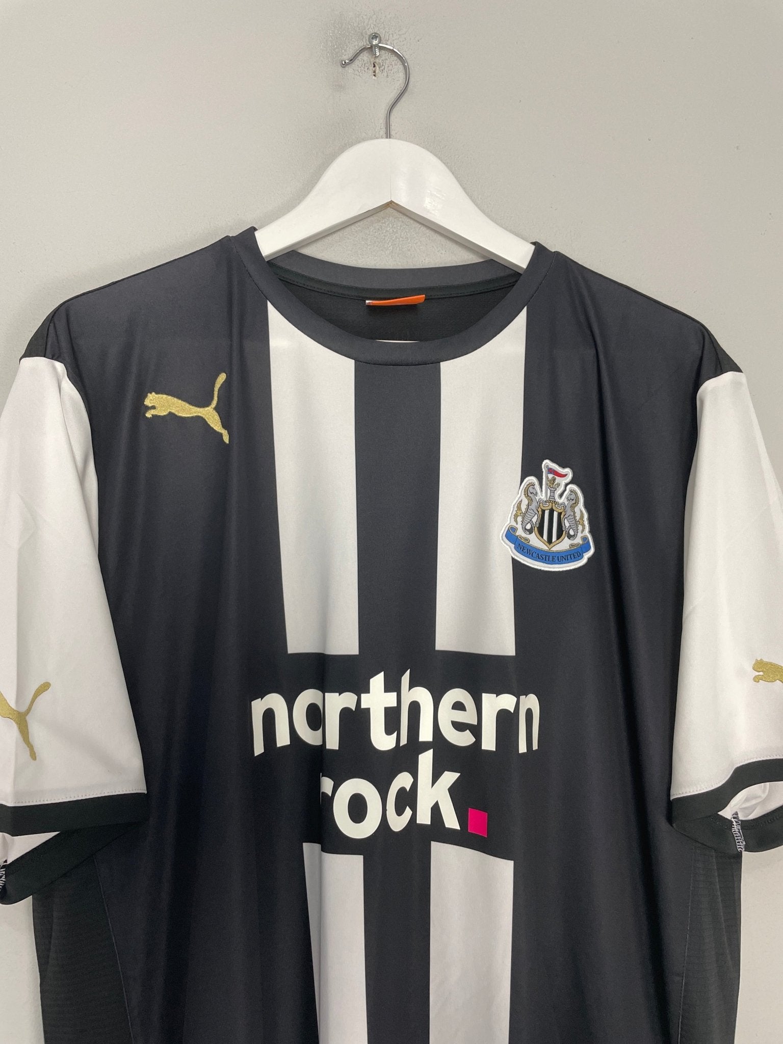 Shop 2011/12 NEWCASTLE BEN ARFA #10 HOME SHIRT (XXL) PUMA, classic football shirts, vintage football shirts & retro soccer jerseys at Cult Kits