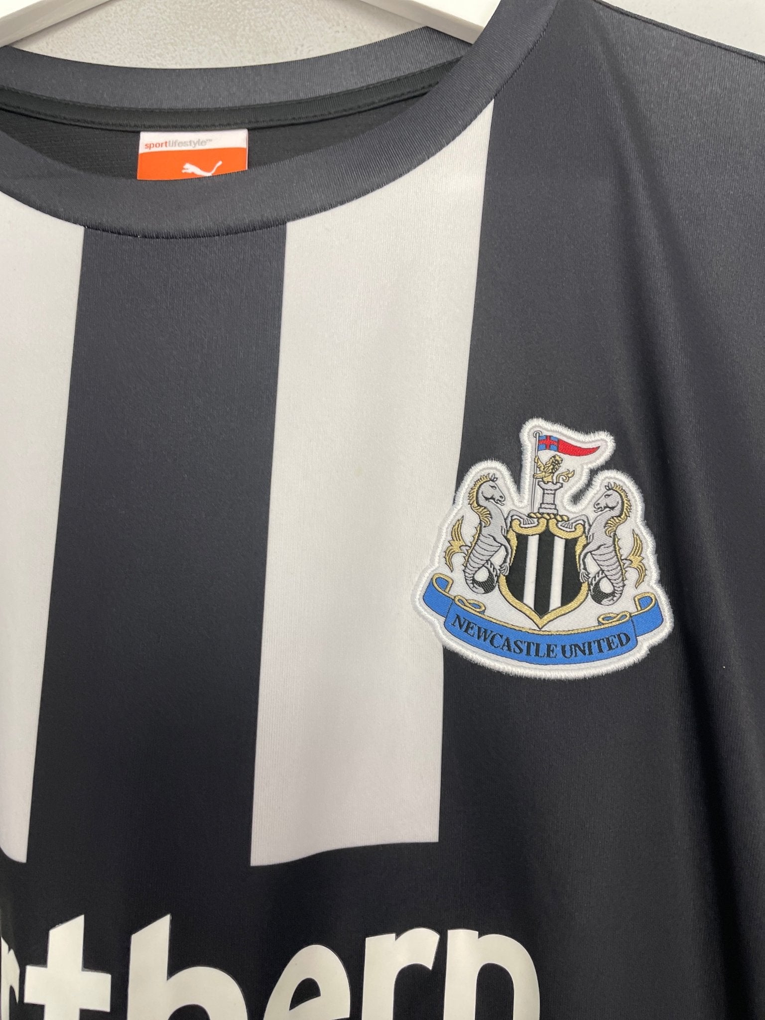 Shop 2011/12 NEWCASTLE UNITED BA #19 HOME SHIRT (L) PUMA, classic football shirts, vintage football shirts & retro soccer jerseys at Cult Kits
